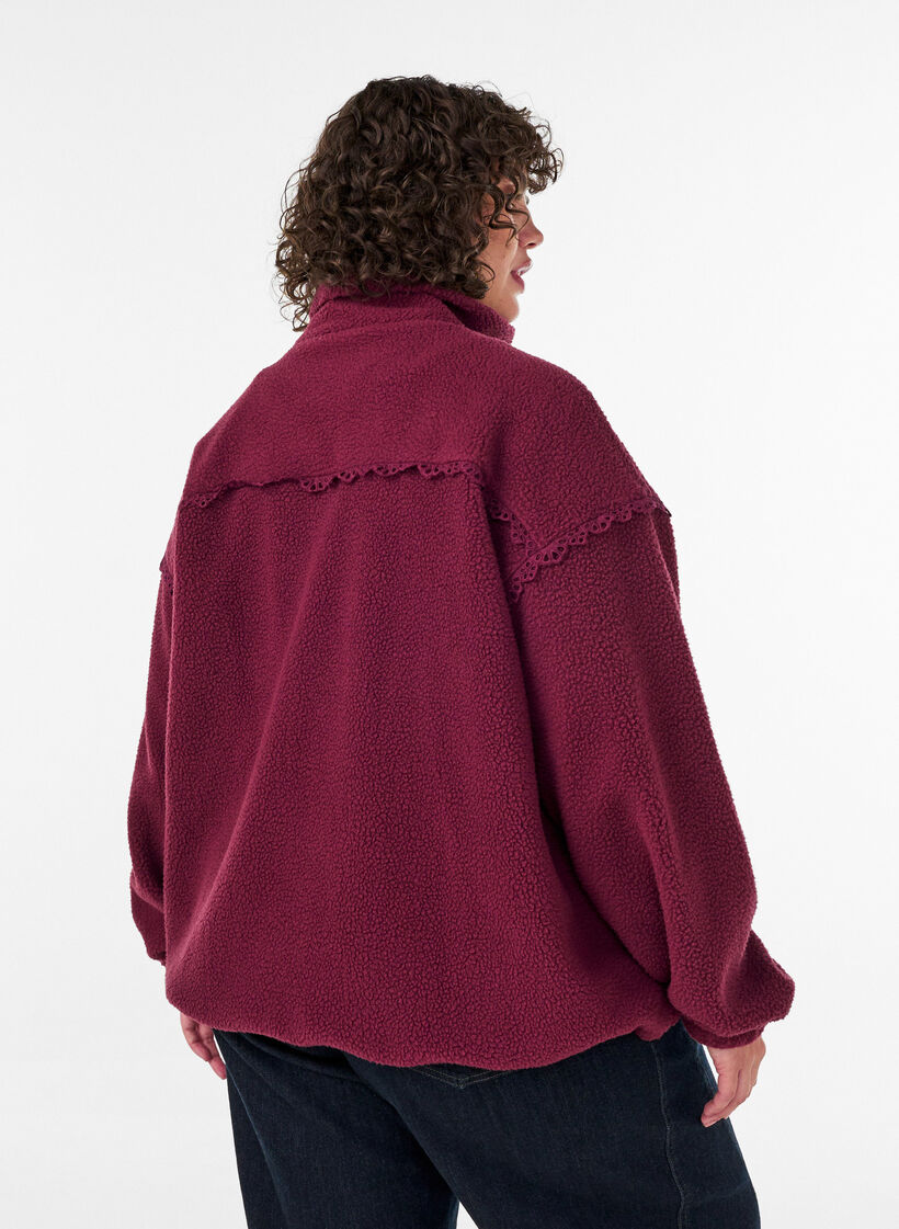 Teddyjacke mit Details aus Lochstickerei und hohem Kragen, Rot, Model image number 2