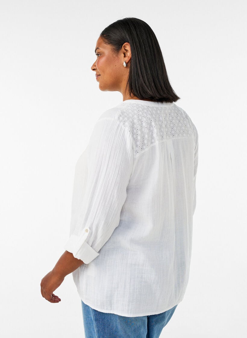 Bluse aus Baumwollmusselin mit Lochstickerei, Wei&szlig;, Model image number 1