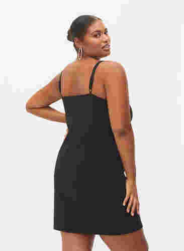 Eng anliegendes Kleid mit Schnürdetails, Black, Model image number 1