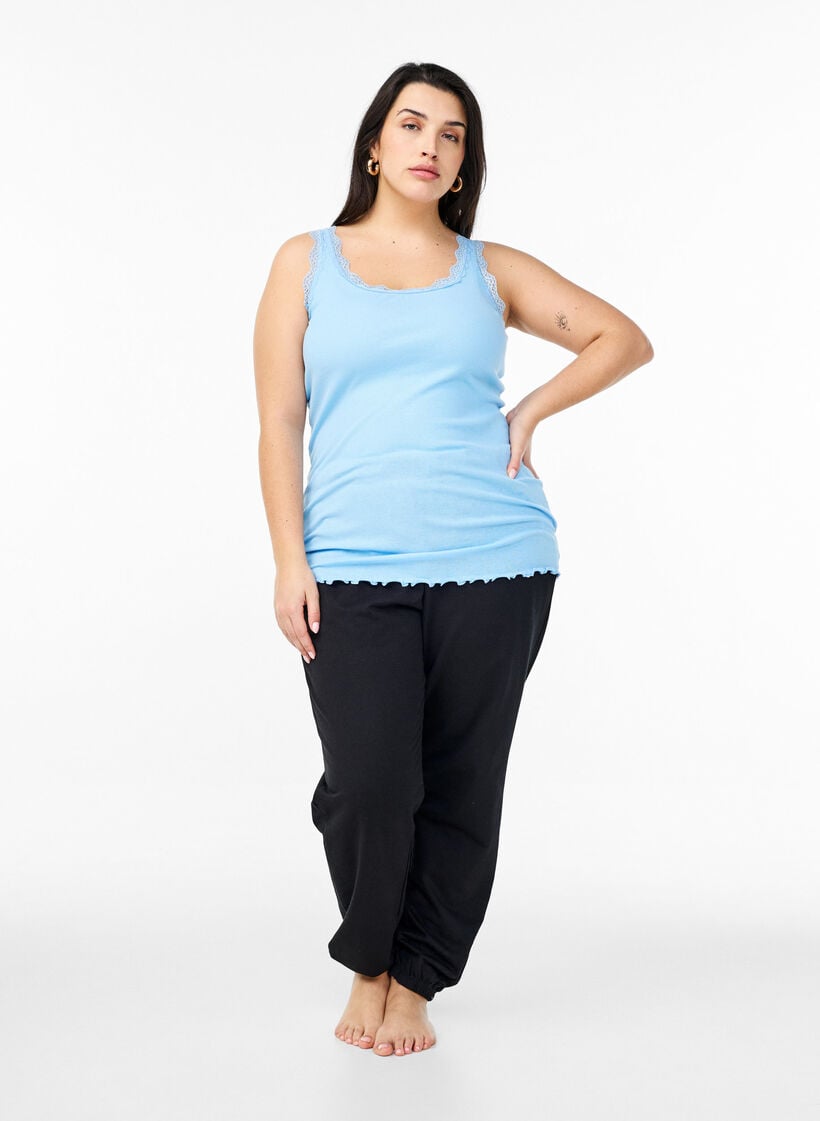Top mit Spitzensaum, Blau, Model image number 1