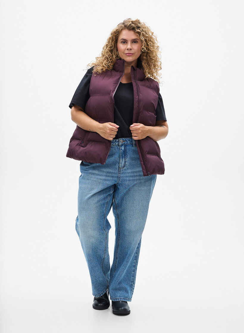 Kurze Steppweste mit hohem Kragen, Dunkles Bordeaux, Model image number 1