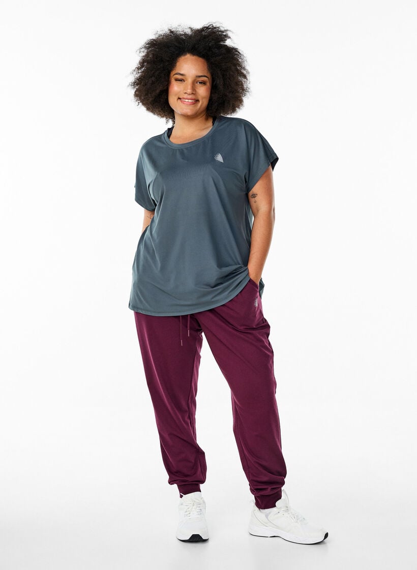 Einfarbiges Trainings-T-Shirt, Gr&uuml;n, Model image number 1