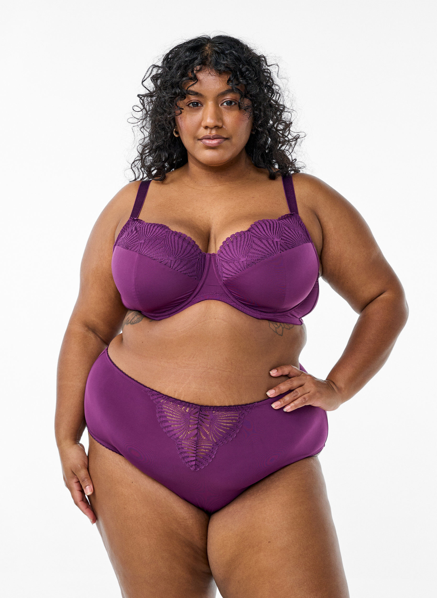 ZizziGepolsterter BH mit Spitze, Dunkles Bordeaux, Model image number 1