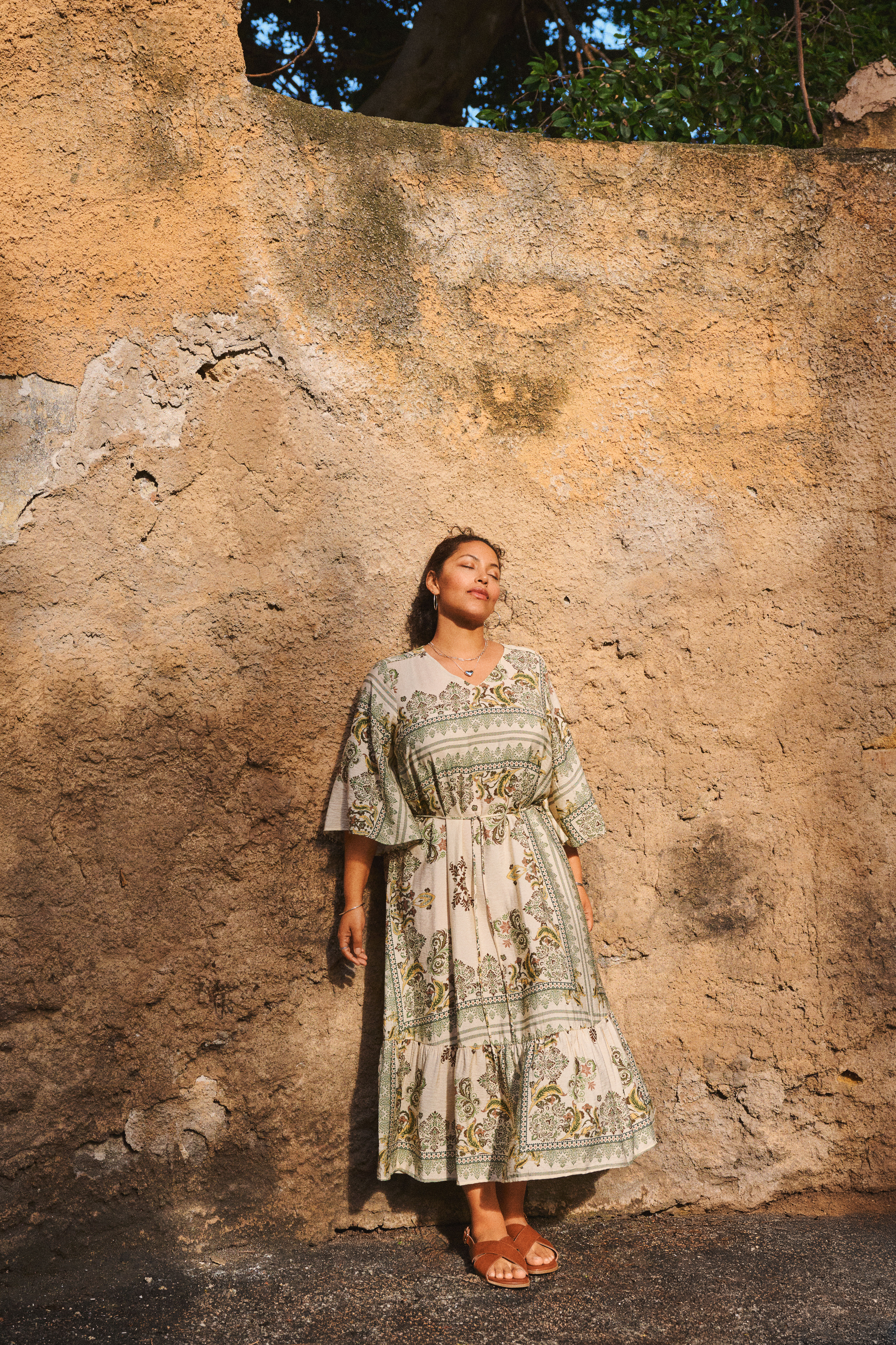 ZizziGemustertes Kleid in Gr&uuml;nt&ouml;nen, , Model