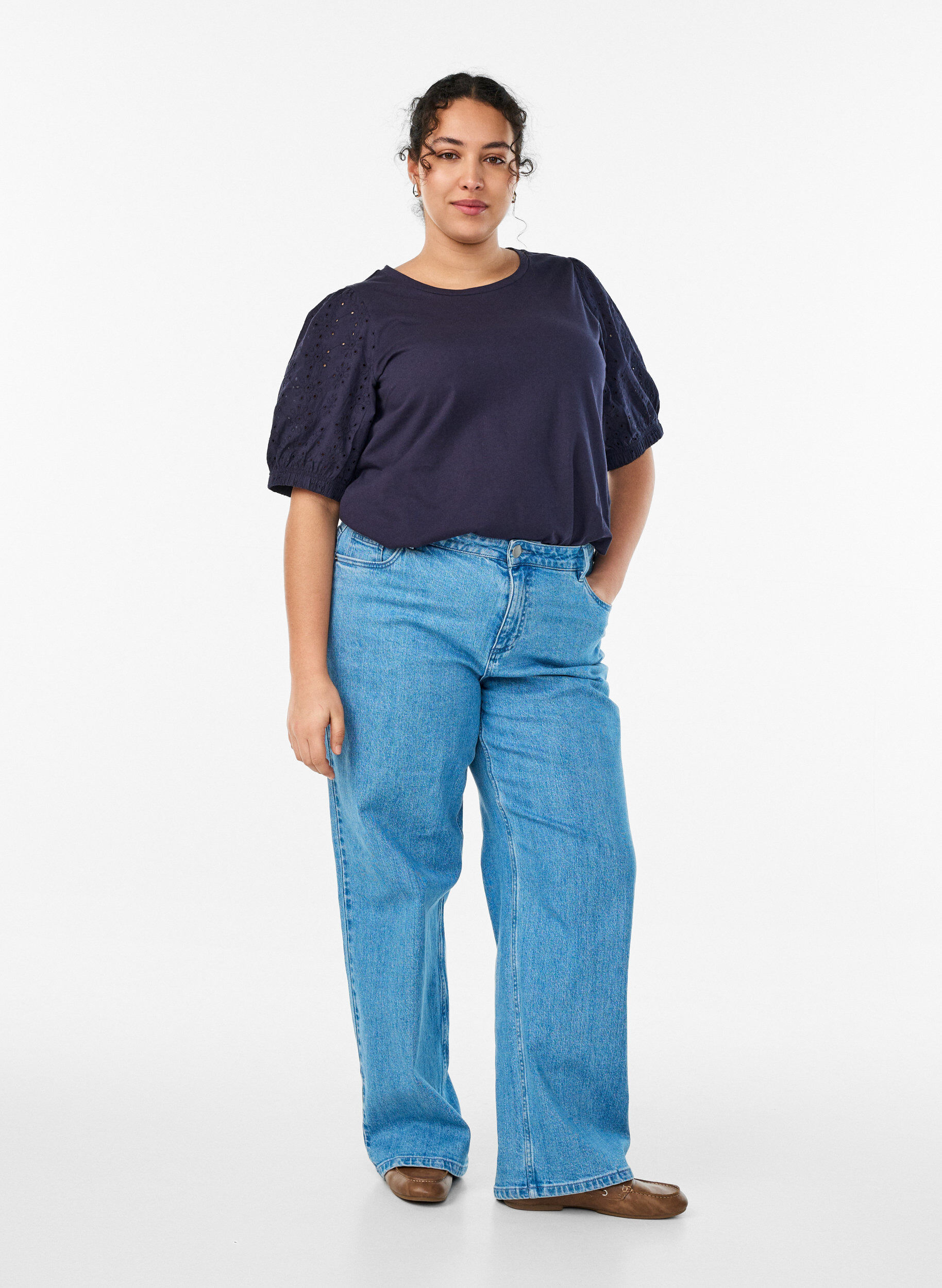 ZizziT-Shirt mit &Auml;rmeln aus Broderie Anglaise, Blau, Model image number 1