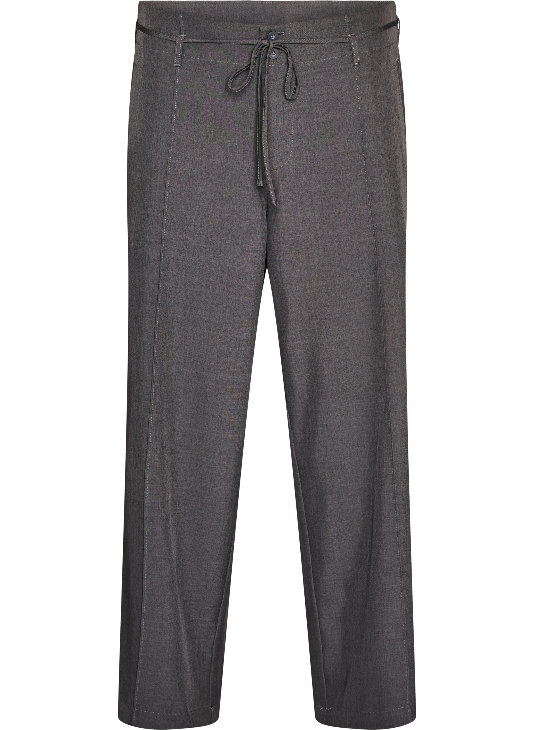 Taillierte Hose mit B&uuml;gelfalten und einem Bindeg&uuml;rtel