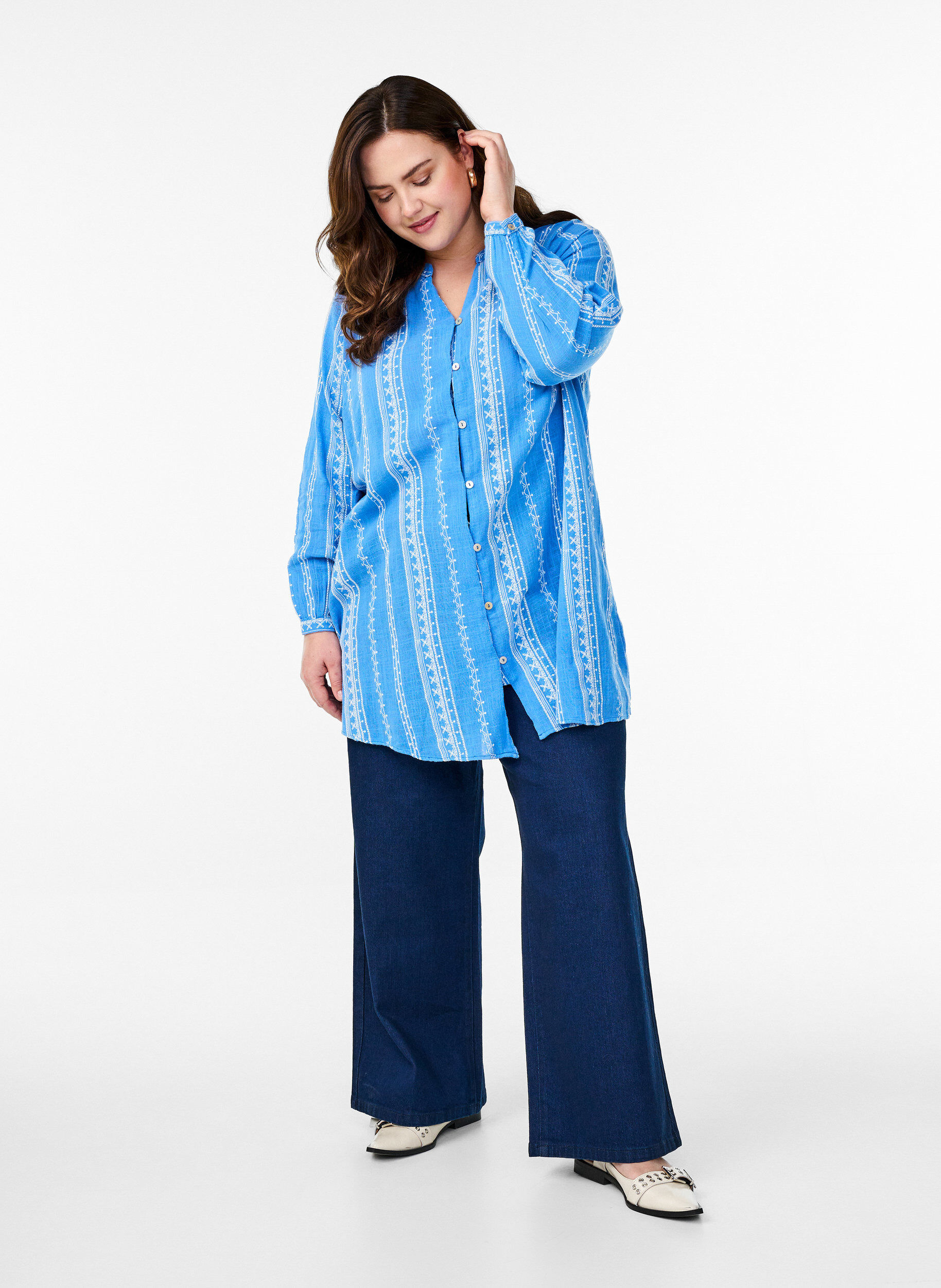 ZizziTunika mit aufgesticktem Muster, Blau, Model image number 1