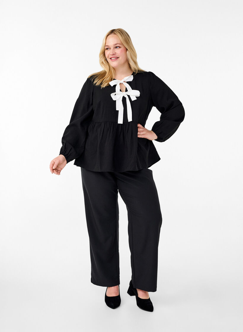 Bluse aus Viskose mit Schleifen und langen Ärmeln, Black White Bow, Model image number 2