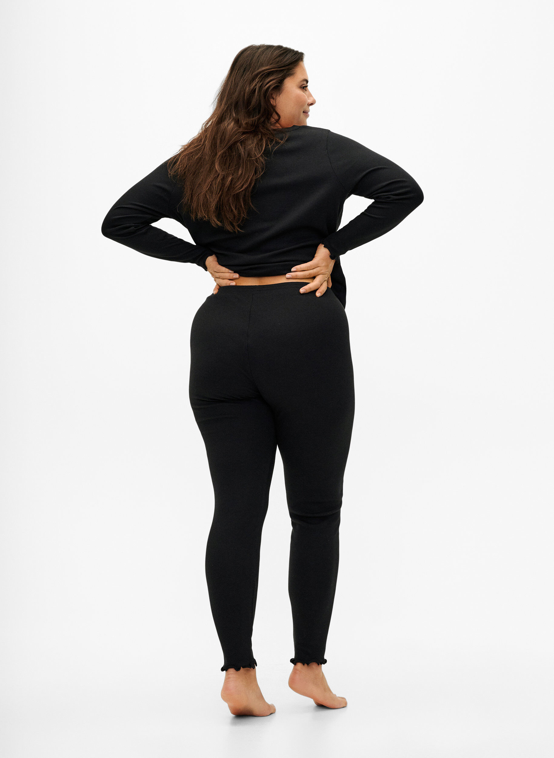 ZizziEng geschnittene, gerippte Hose, Black, Model image number 1