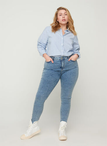 Hochtaillierte Amy Jeans mit Stone Wash, Stone Washed, Model image number 0