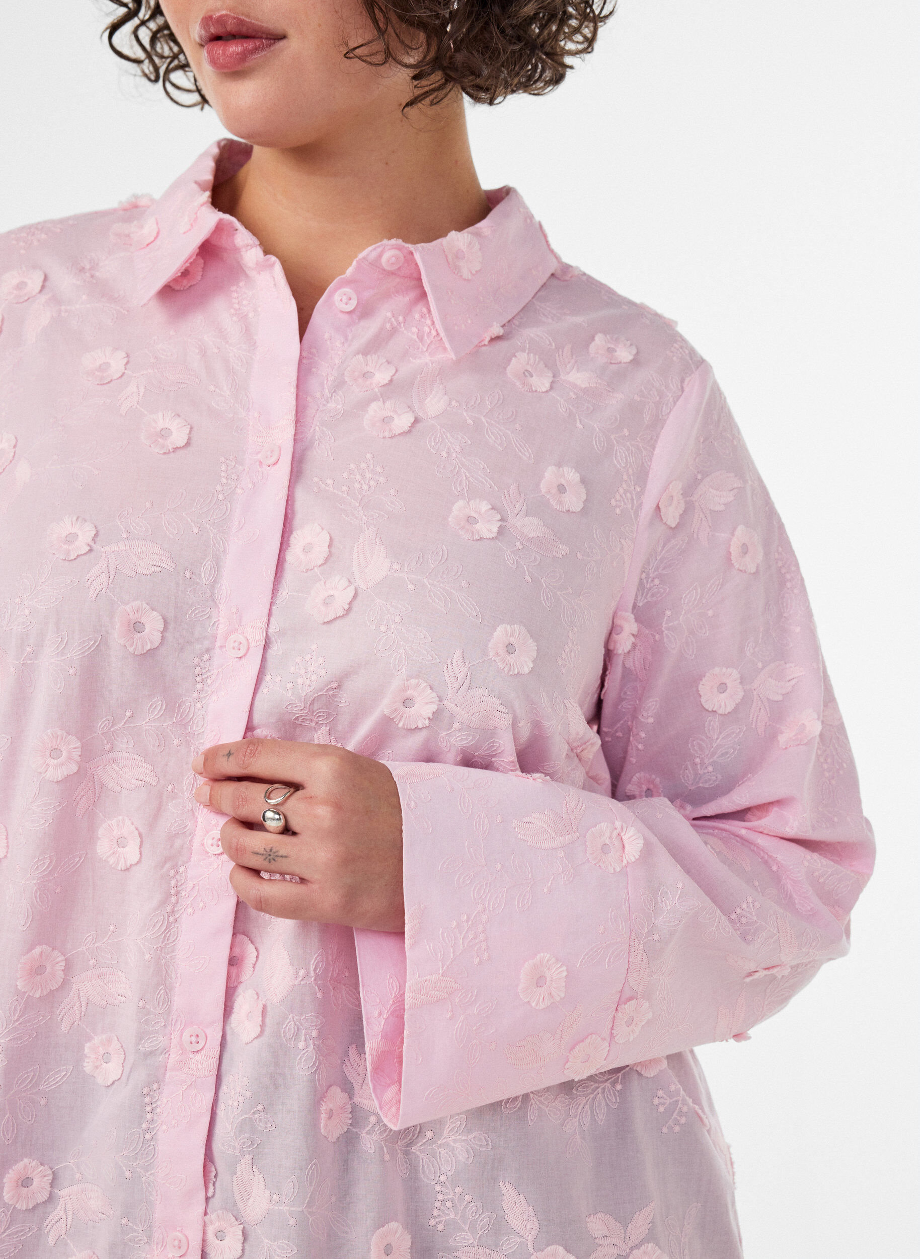 ZizziHemd mit floraler Stickerei und weiten &Auml;rmeln, Pink, Model image number 3