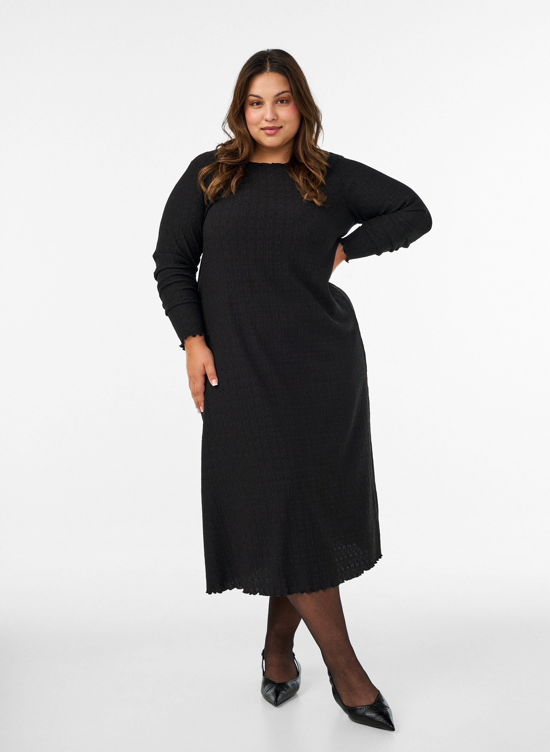 ZizziMidi-Kleid mit welliger Struktur und langen &Auml;rmeln, Schwarz, Model image number 0