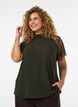 Bluse mit kurzen &Auml;rmeln aus Spitze und hohem Kragen, Gr&uuml;n, Model image number 0