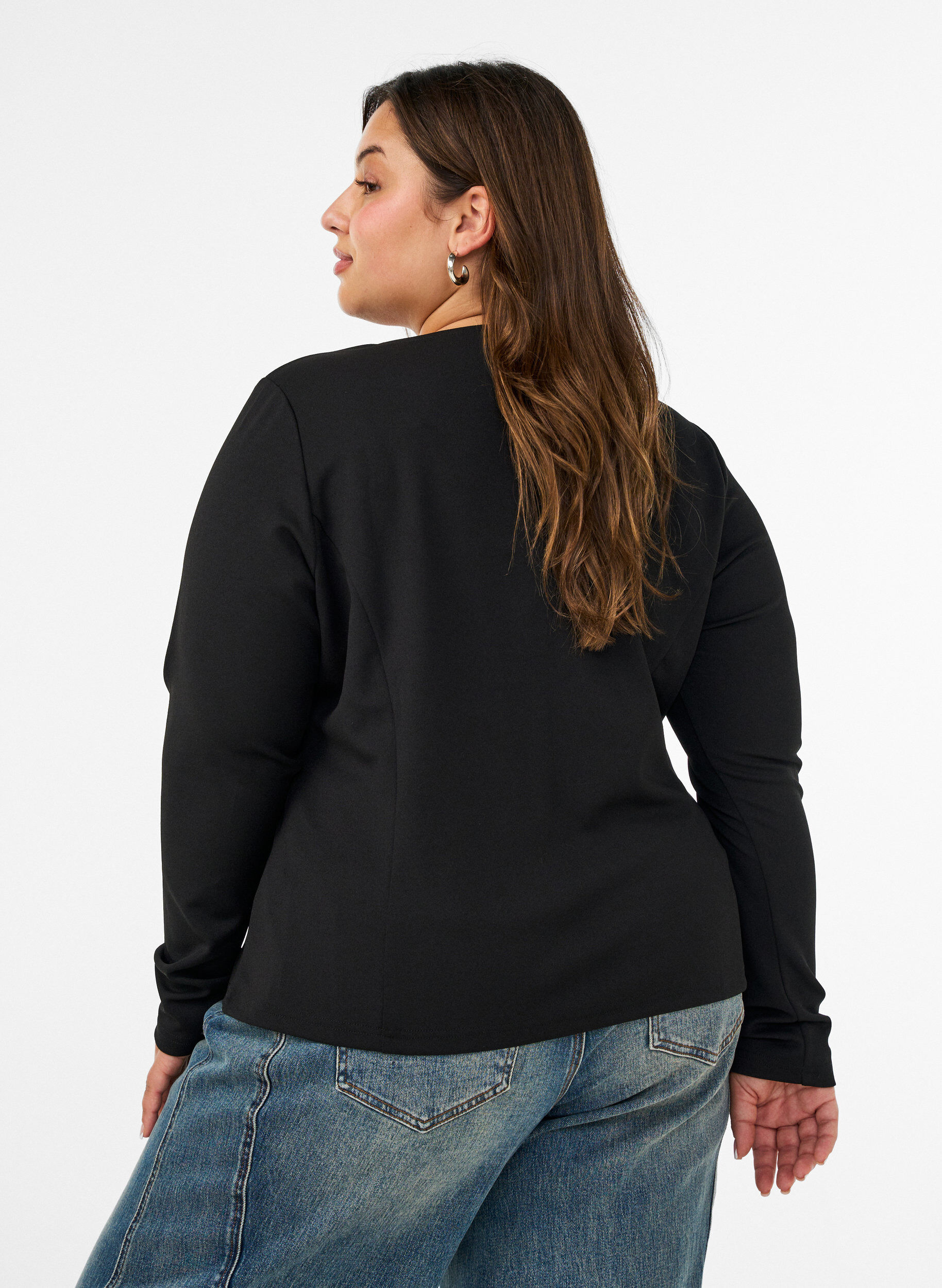 ZizziFigurbetonter Cardigan mit Knotenverschl&uuml;ssen, Schwarz, Model image number 2