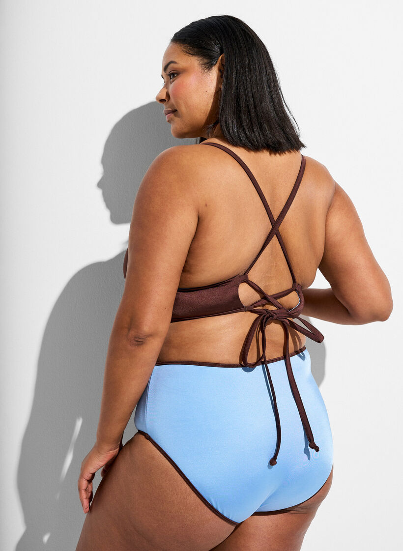 Wende-Bikini-Top mit V-Ausschnitt und Kreuztr&auml;gern, Braun, Model image number 2