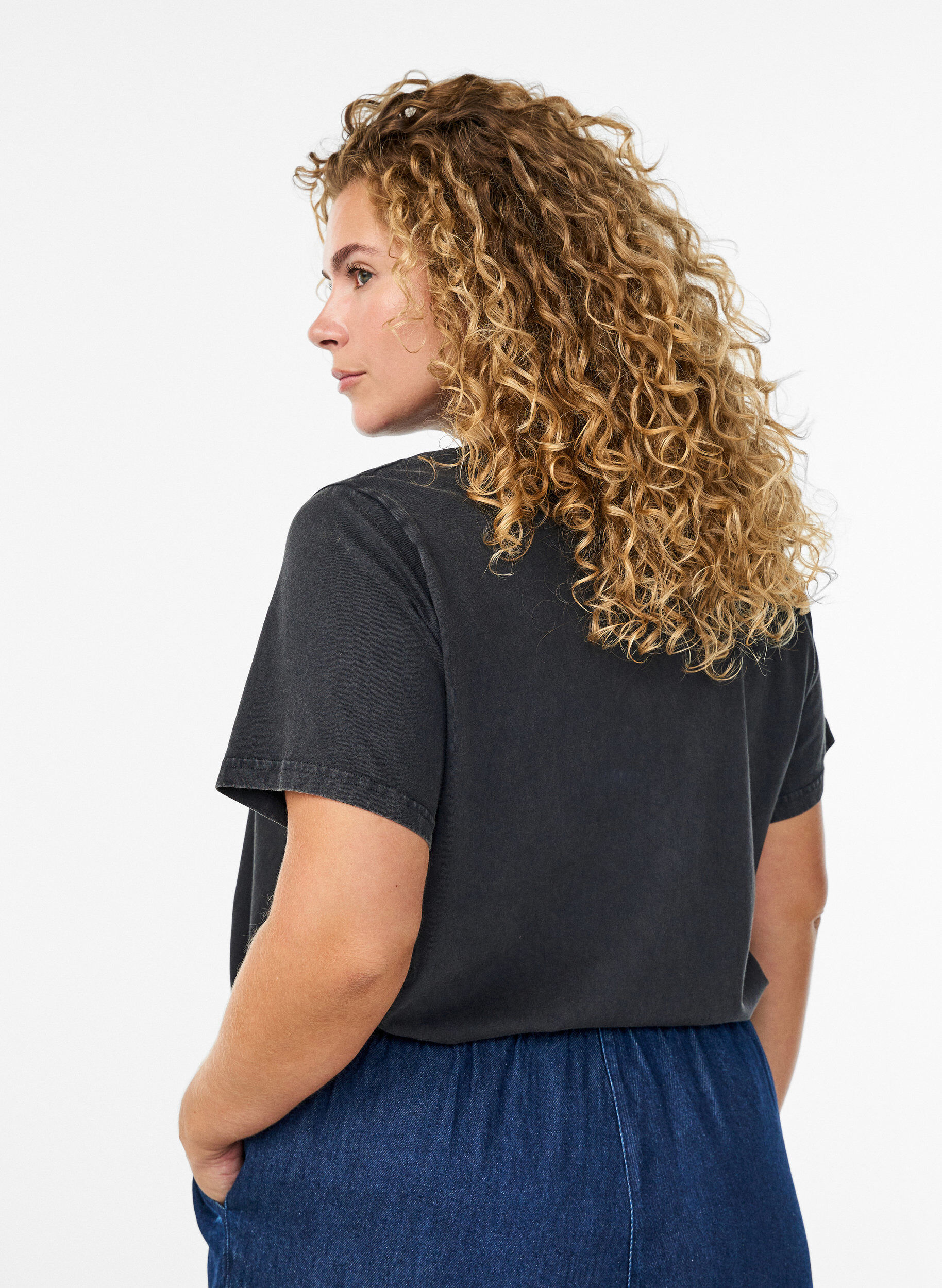 ZizziT-Shirt mit Teddyb&auml;r-Print und abgenutzter Optik, Grau, Model image number 2