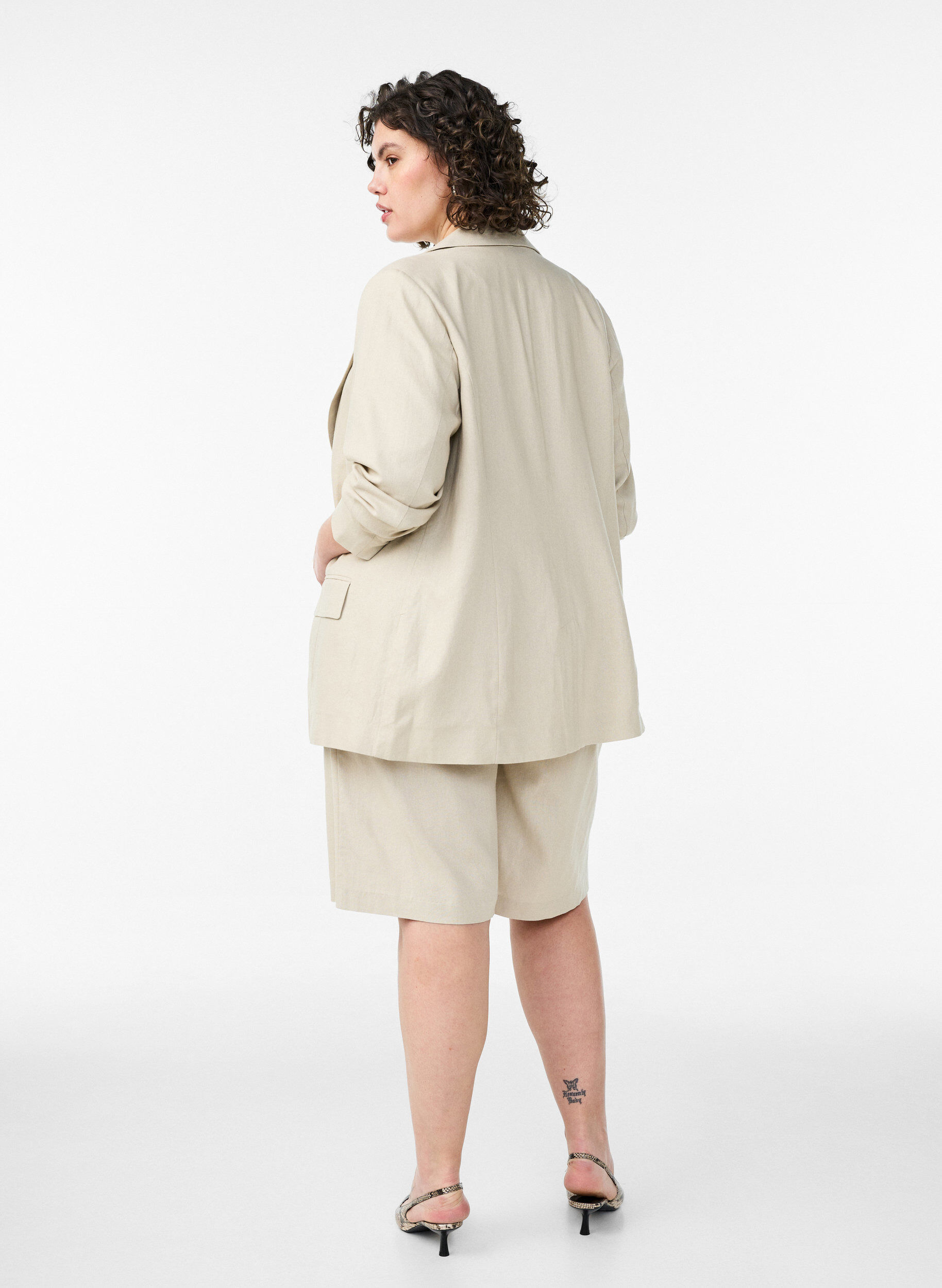 ZizziHoch taillierte Bermudashorts aus Leinen und Viskose, Beige, Model image number 2