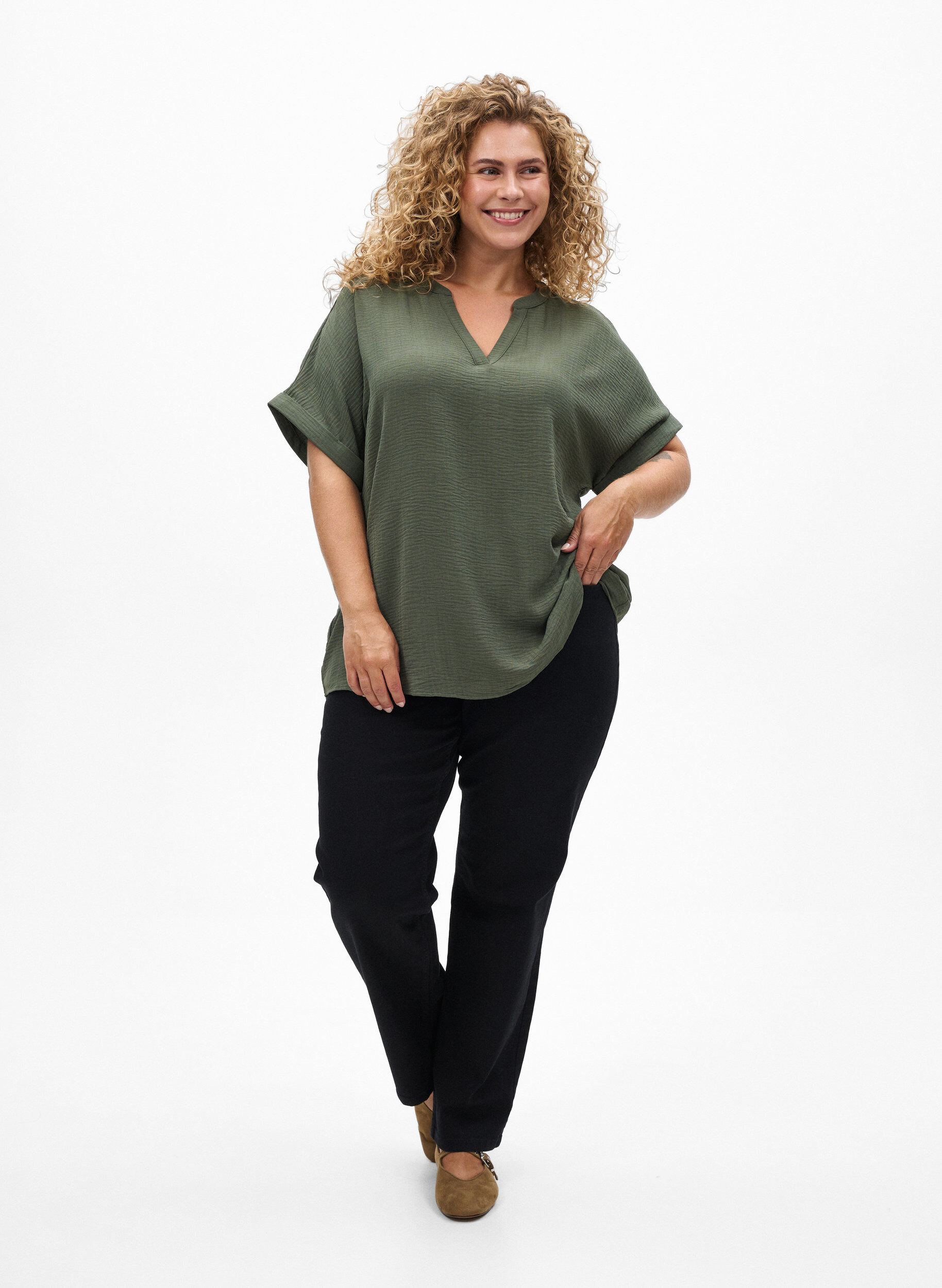ZizziLockere Bluse mit kurzen &Auml;rmeln, Gr&uuml;n, Model image number 1