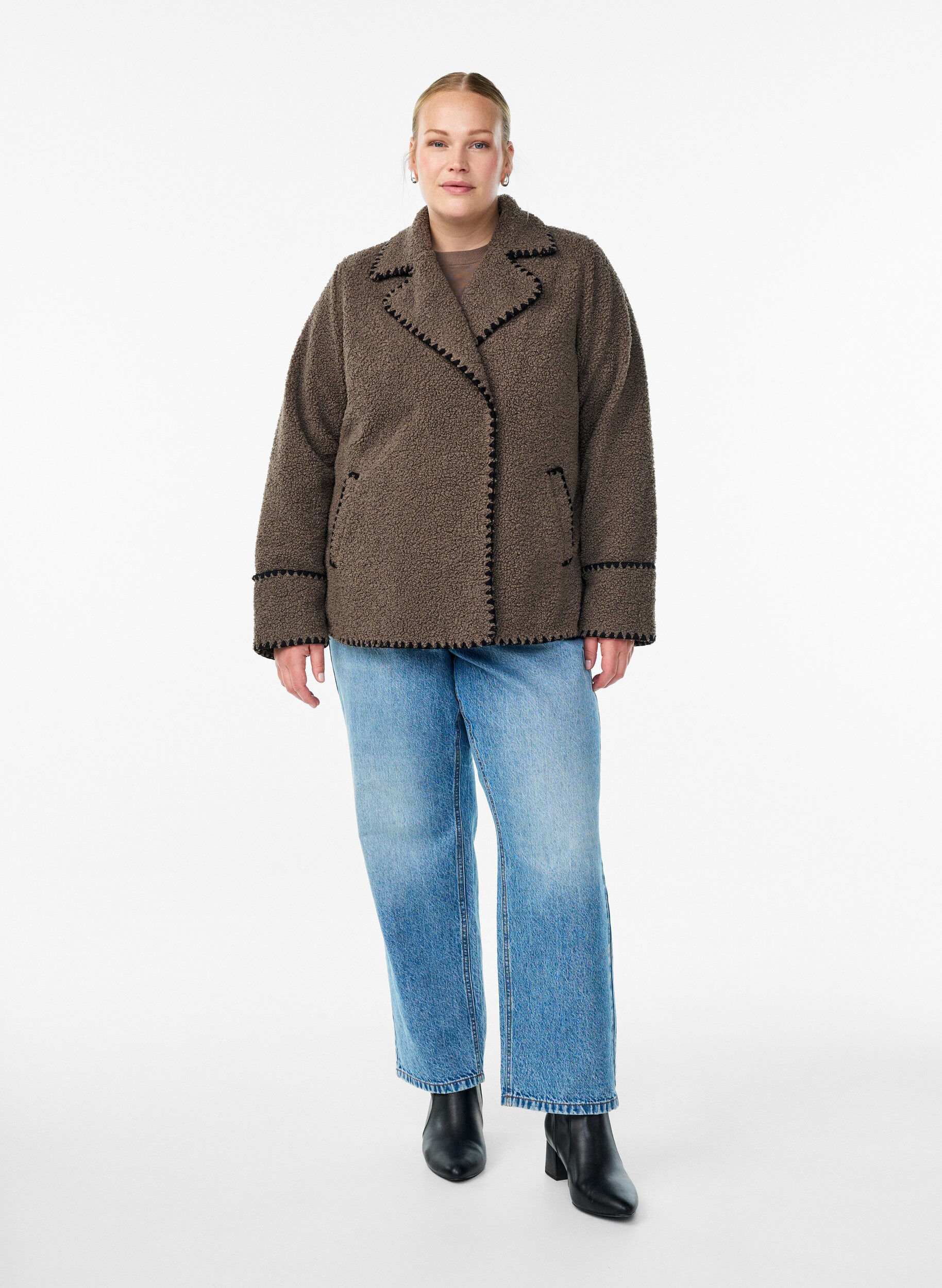 ZizziTeddyjacke mit Kontrastdetails, Braun, Model image number 1