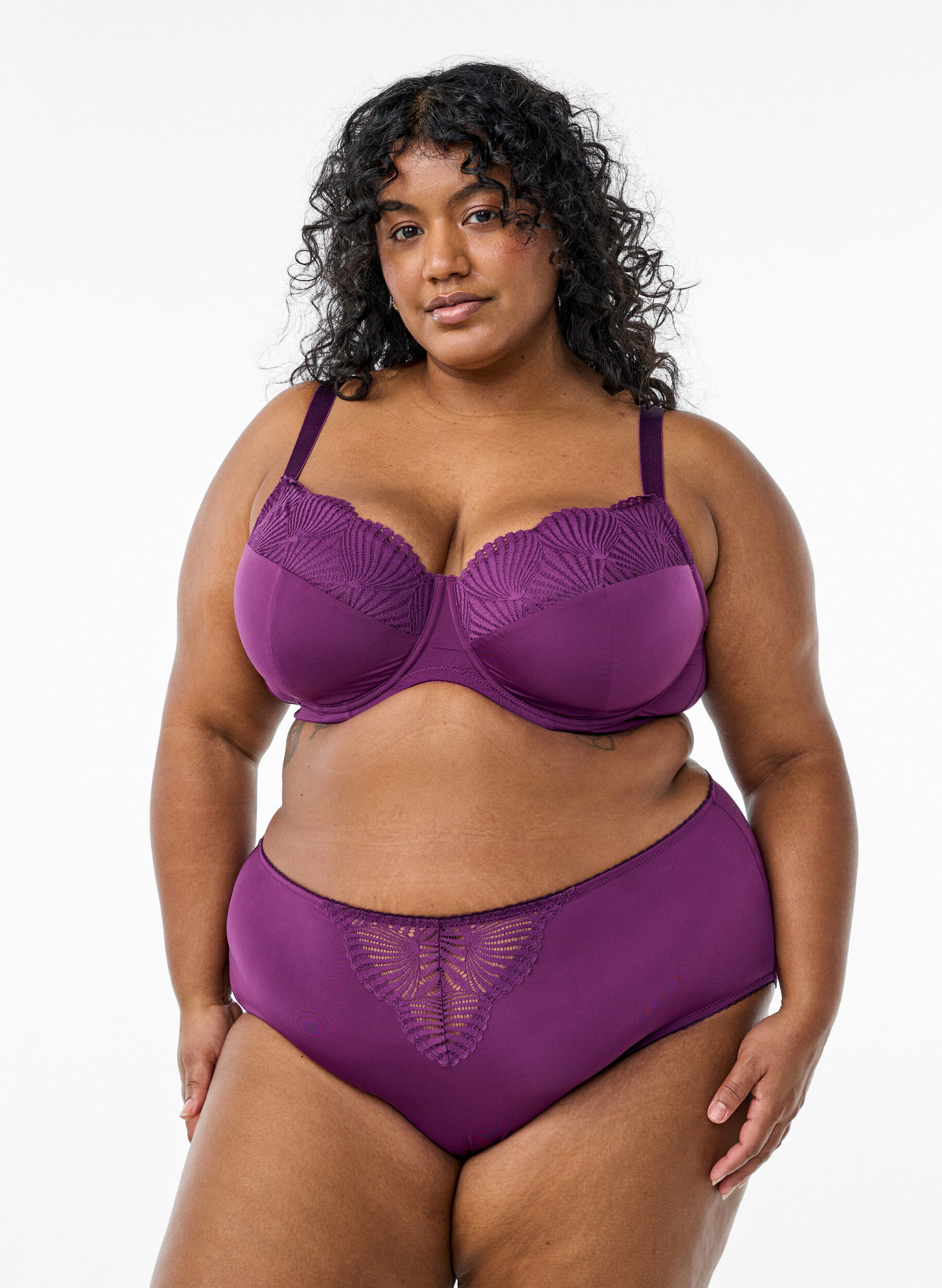 Slip-Unterhose in Mikrofasergewebe mit Spitze, Dunkles Bordeaux, Model