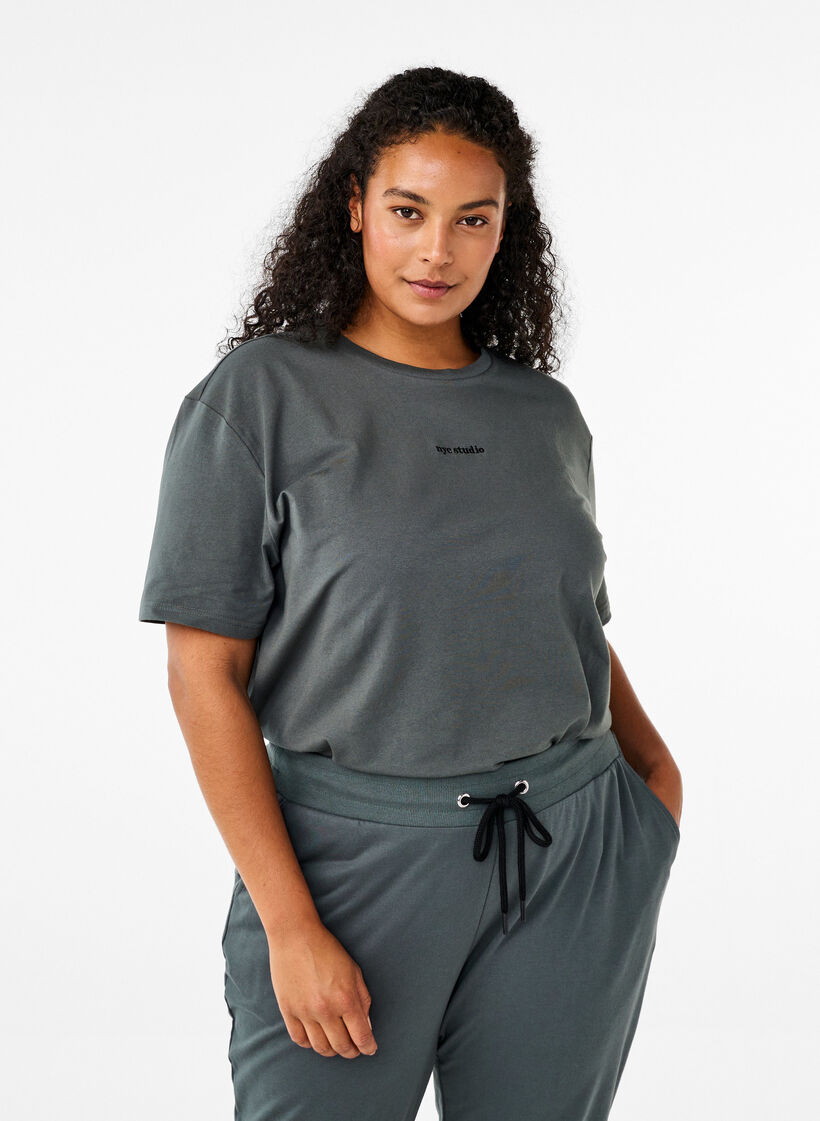 Sportliches T-Shirt aus Bio-Baumwolle, , Model image number 0