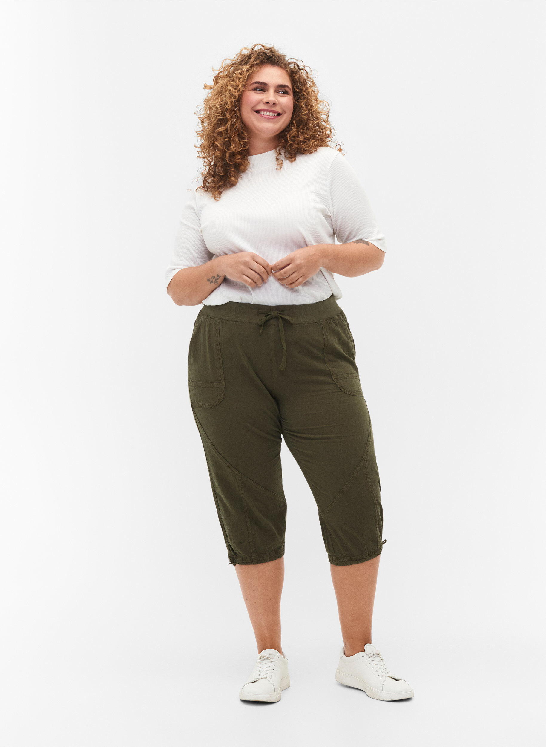 Capri-Hose aus Baumwolle, Gr&uuml;n, Model