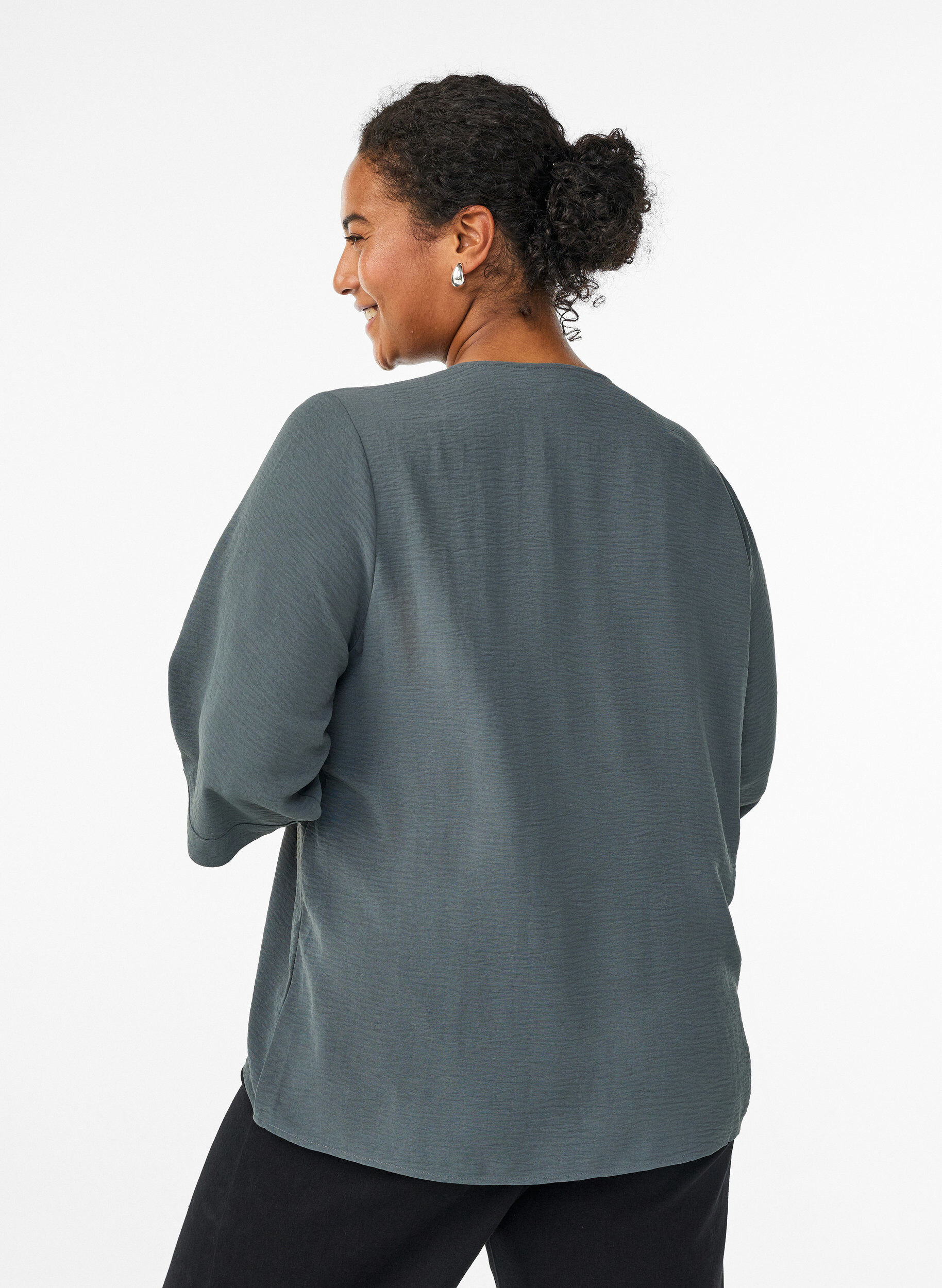ZizziBluse mit V-Ausschnitt und 3/4-&Auml;rmeln, Gr&uuml;n, Model image number 2