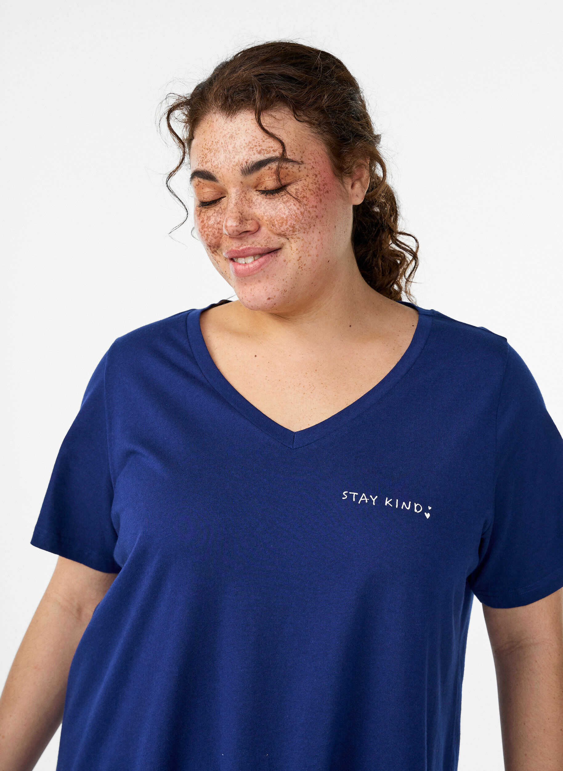 ZizziTop aus Viskose mit Spitze, Lila, Model image number 3
