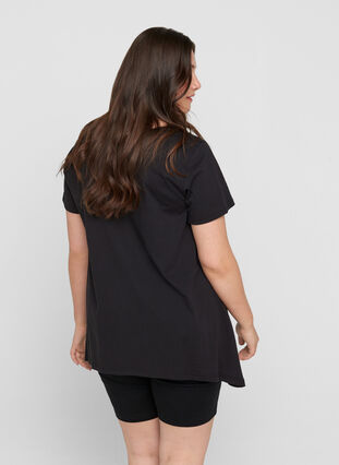 Kurzarm T-Shirt aus Baumwolle mit A-Linie, Black STAR, Model image number 1