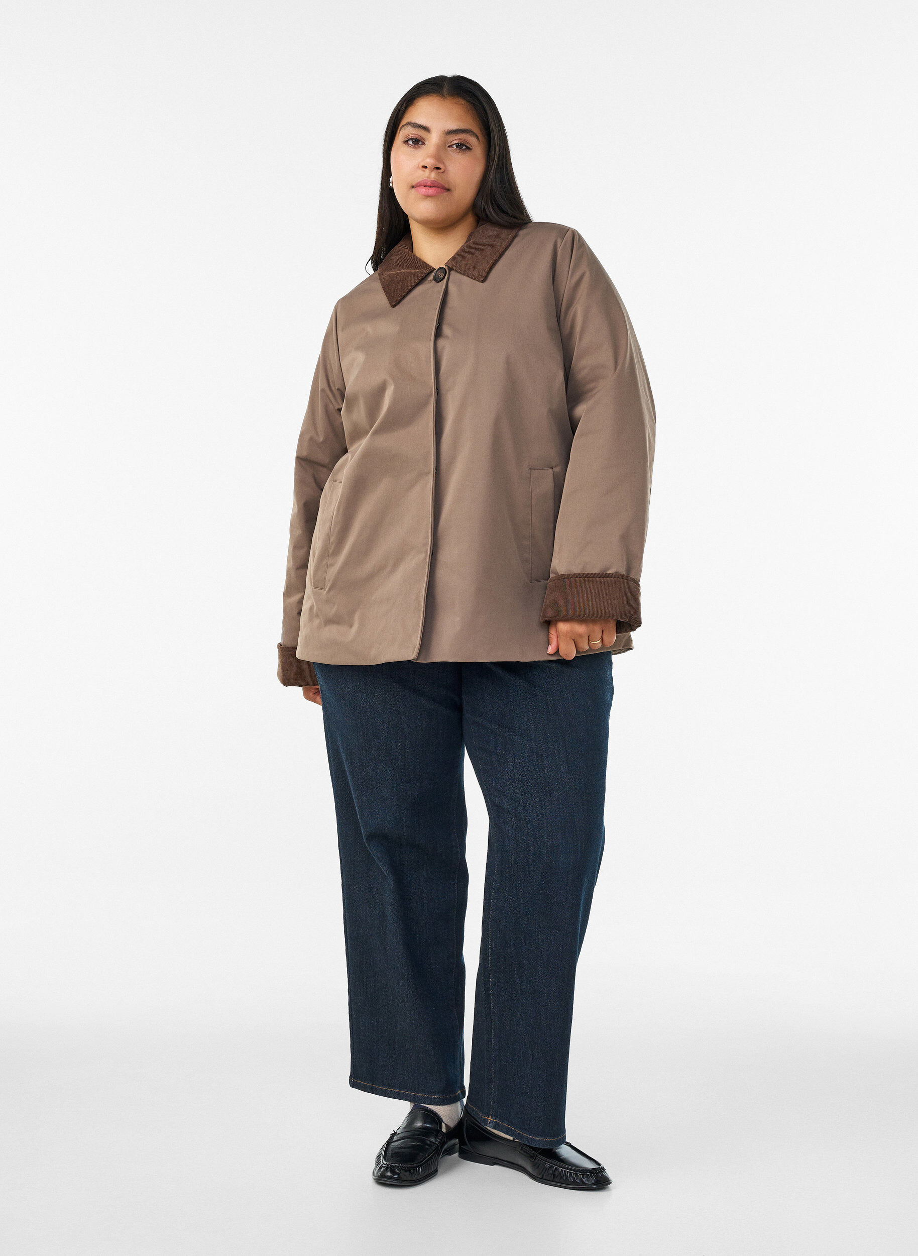 ZizziLeicht wattierte Jacke mit Cordkragen, Braun, Model image number 1