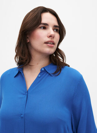 Hemdkleid aus Viskose mit kurzen Ärmeln, Victoria blue, Model image number 2
