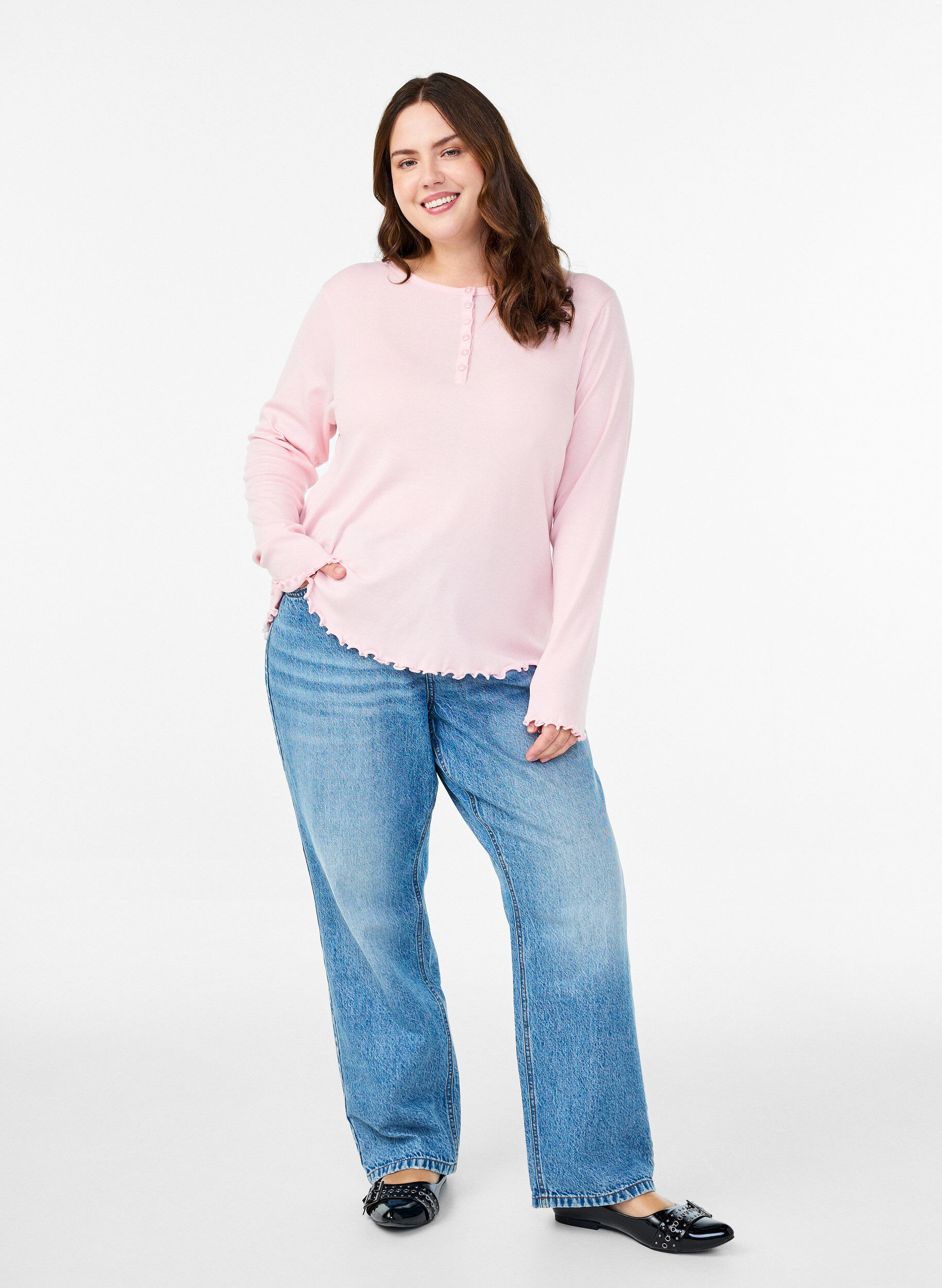 ZizziJersey-Bluse mit Kn&ouml;pfen und wellenf&ouml;rmigen S&auml;umen, Pink, Model image number 1