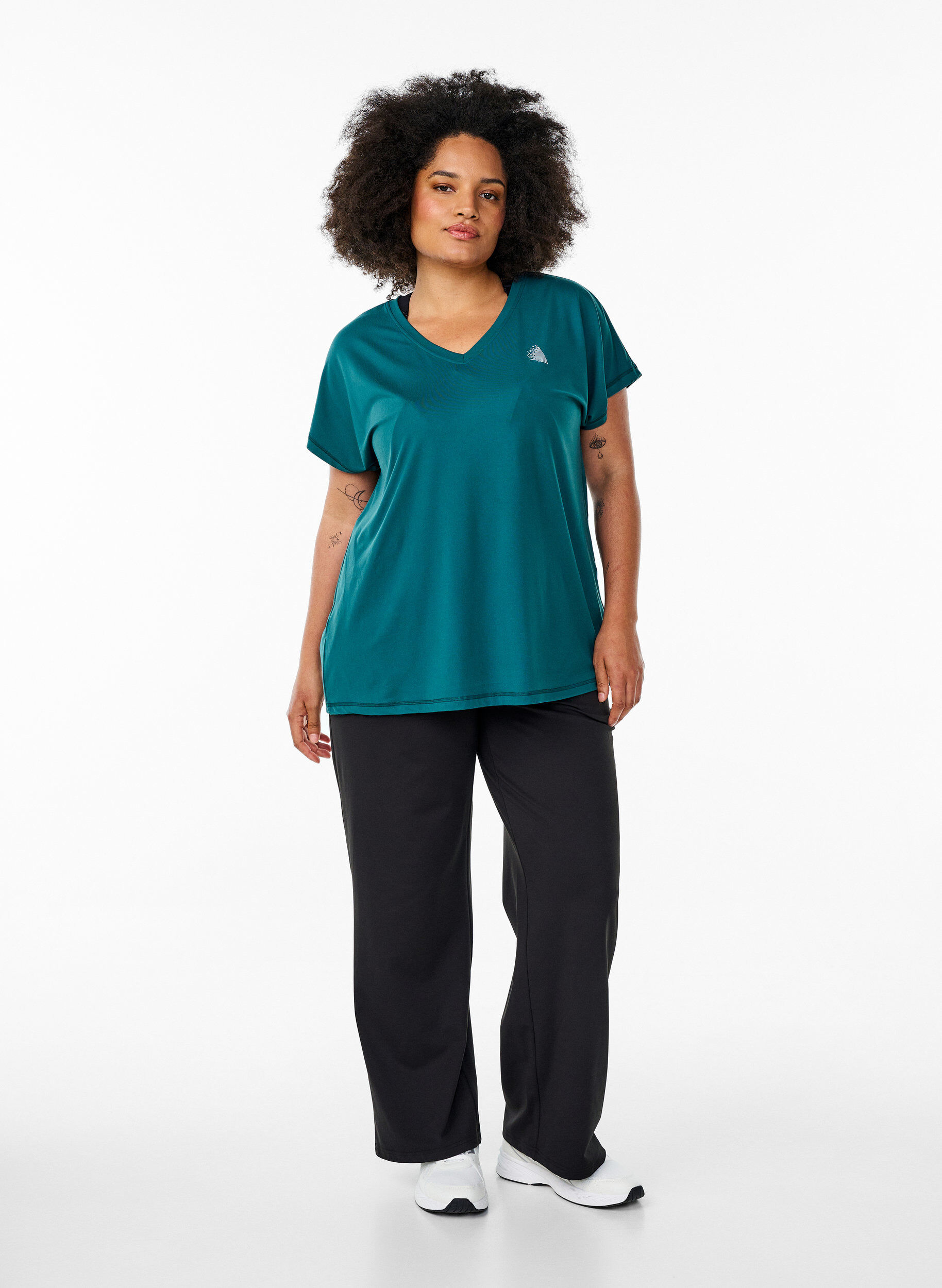 ZizziLockeres Trainings-T-Shirt mit V-Ausschnitt, Gr&uuml;n, Model image number 1