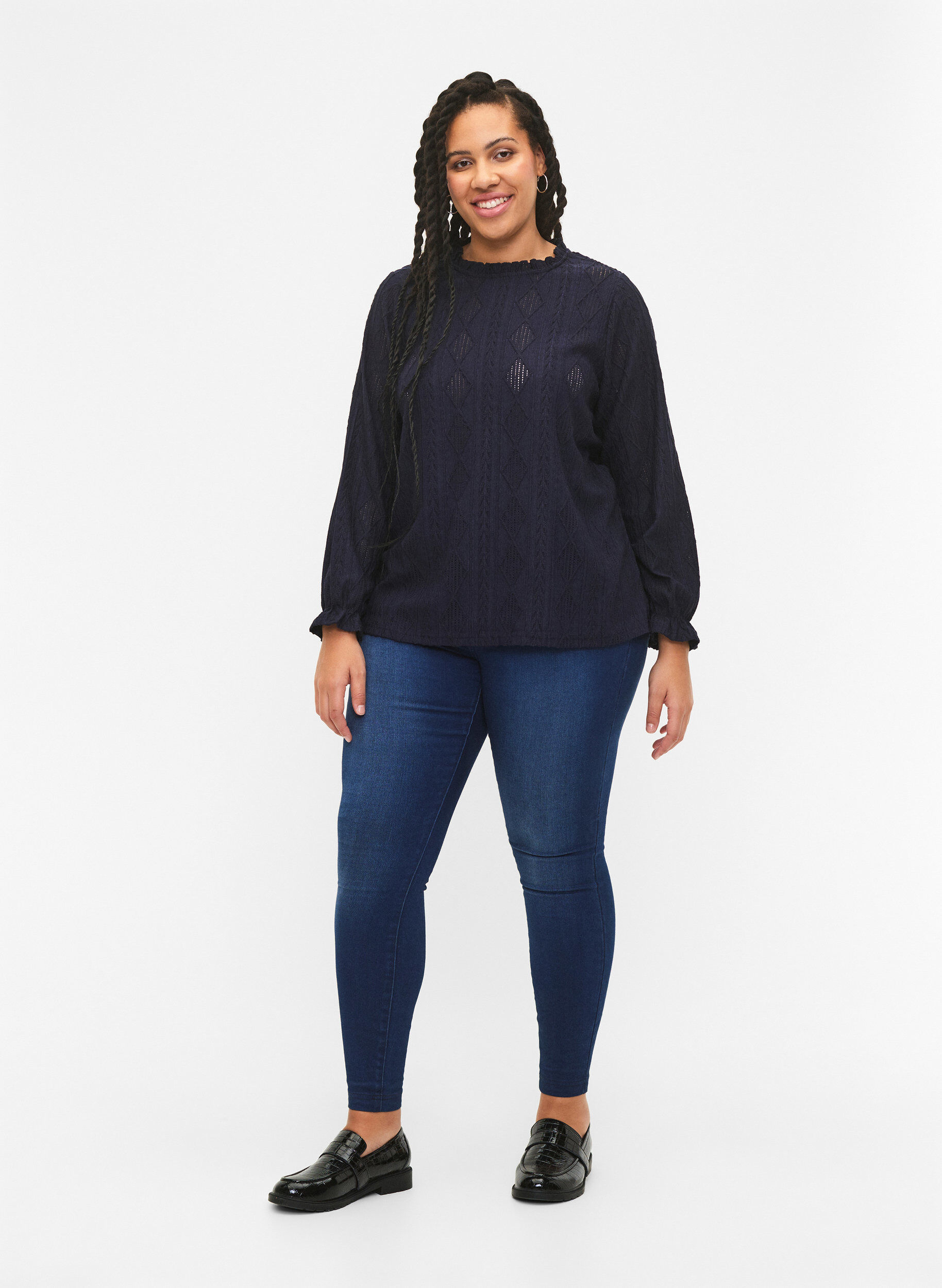 ZizziBluse mit R&uuml;schendetails und einem Ton in Ton gehaltenen Muster, Night Sky, Model image number 2