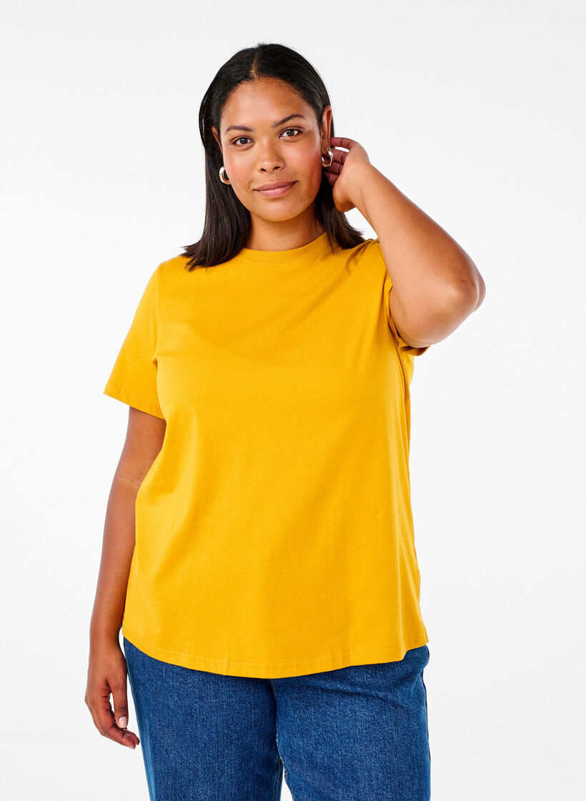Basic T-Shirt aus Baumwolle mit Rundhalsausschnitt, Gelb, Model image number 0