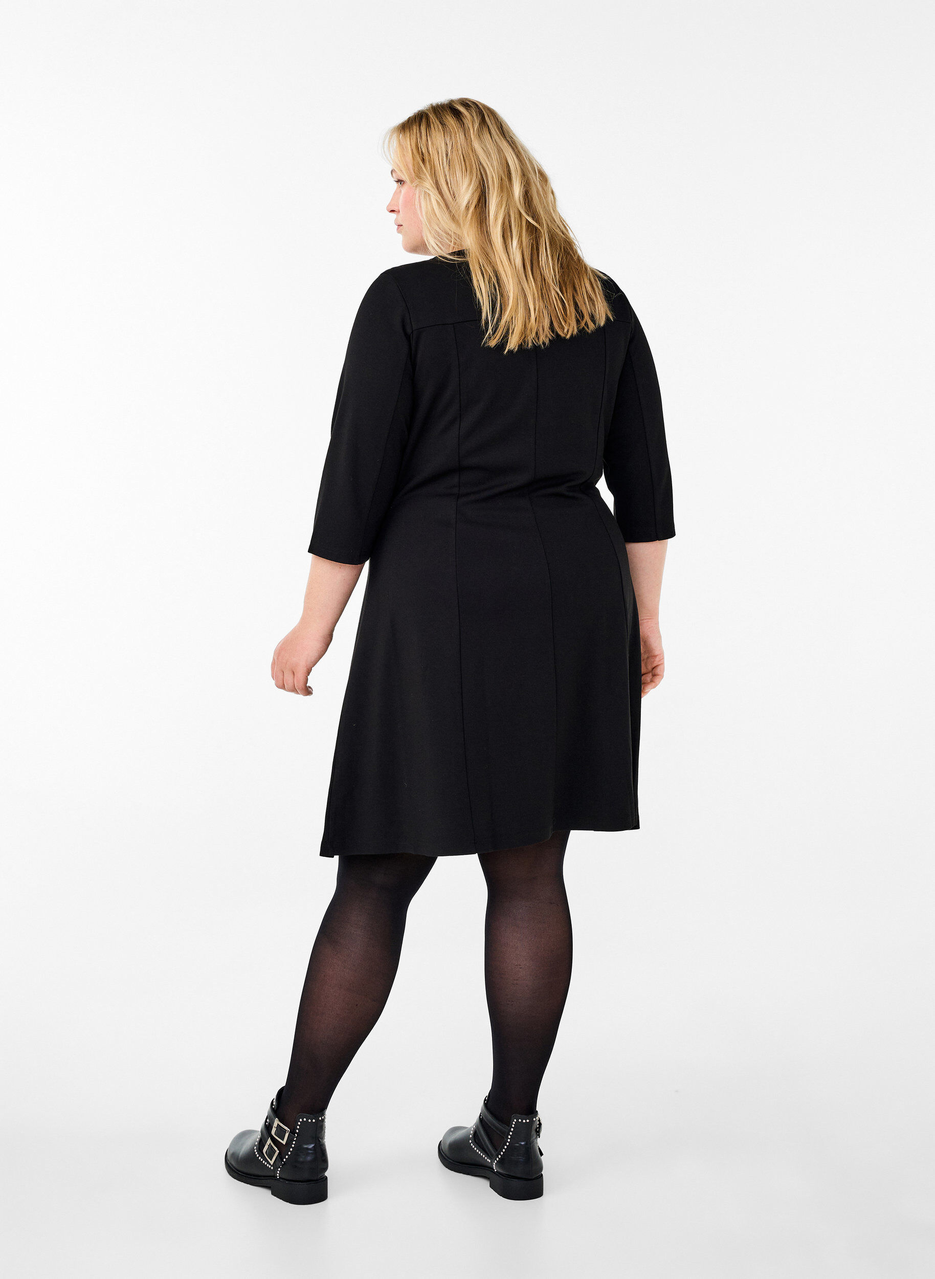 ZizziA-f&ouml;rmiges Kleid mit 3/4-&Auml;rmeln, Schwarz, Model image number 2