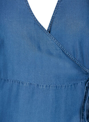 Kurzes Wickelkleid aus Lyocell, Mid blue denim, Packshot image number 2