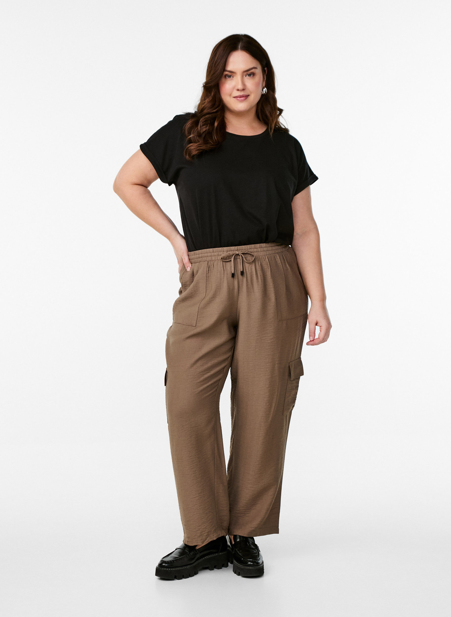Cargohose mit hoher Taille, Beige, Model