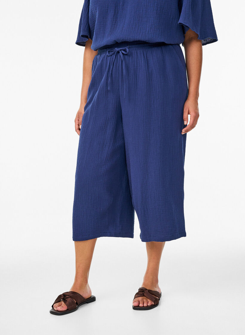 Bluse aus Baumwoll-Musselin mit Broderie Anglaise und 1/2-&Auml;rmeln, Blau, Model image number 3