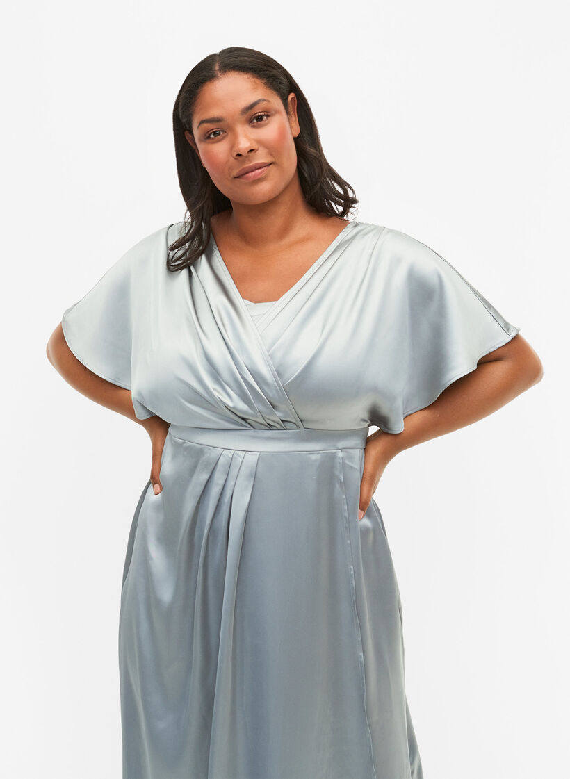 Maxikleid mit Wickeloptik und kurzen Ärmeln, Silver Blue, Model image number 3
