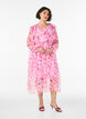 Gebl&uuml;mtes Kleid aus Chiffon mit R&uuml;schen und langen &Auml;rmeln, Pink, Model image number 0