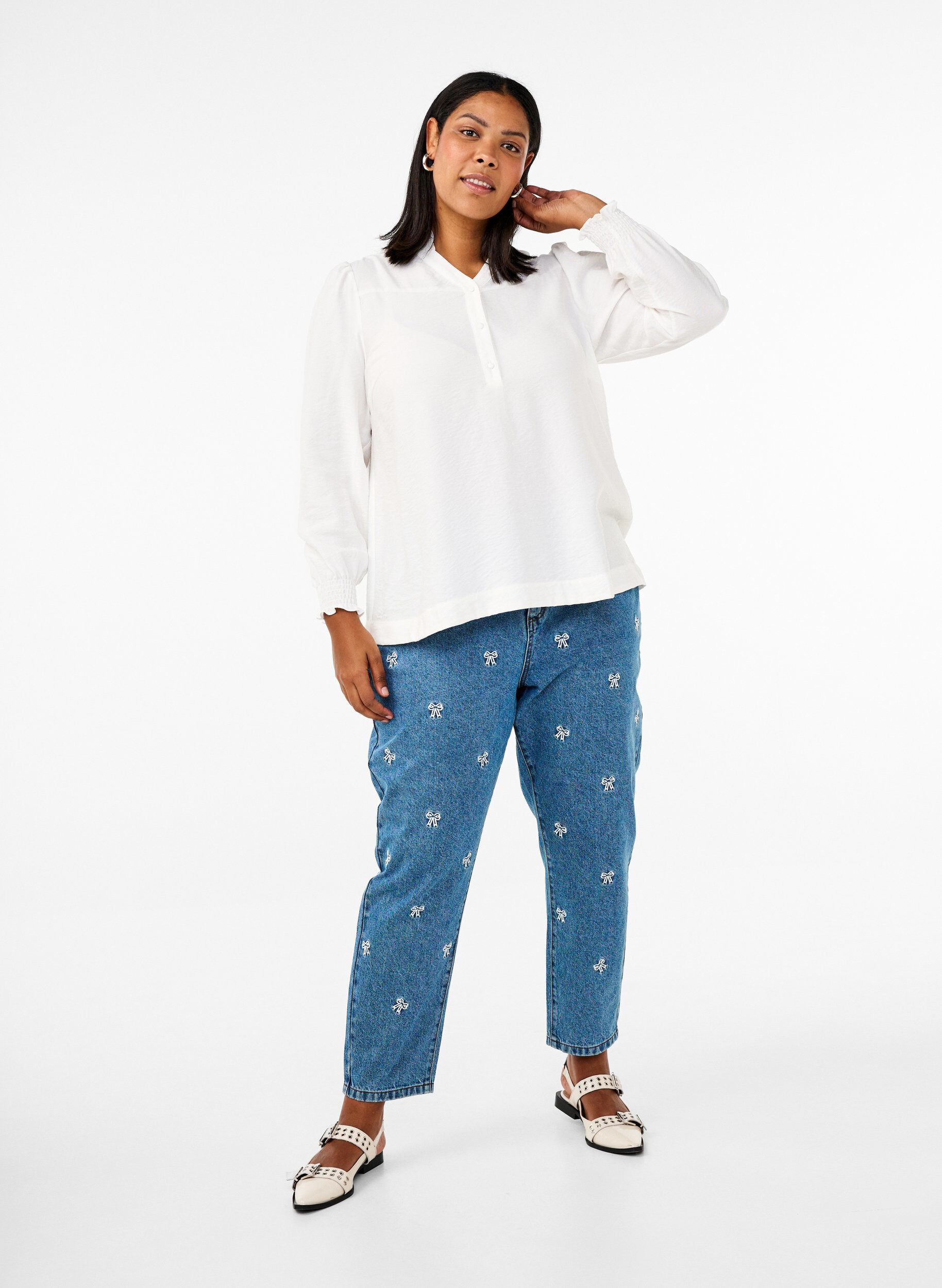 ZizziBluse mit R&uuml;schenkragen, Vanille, Model image number 1