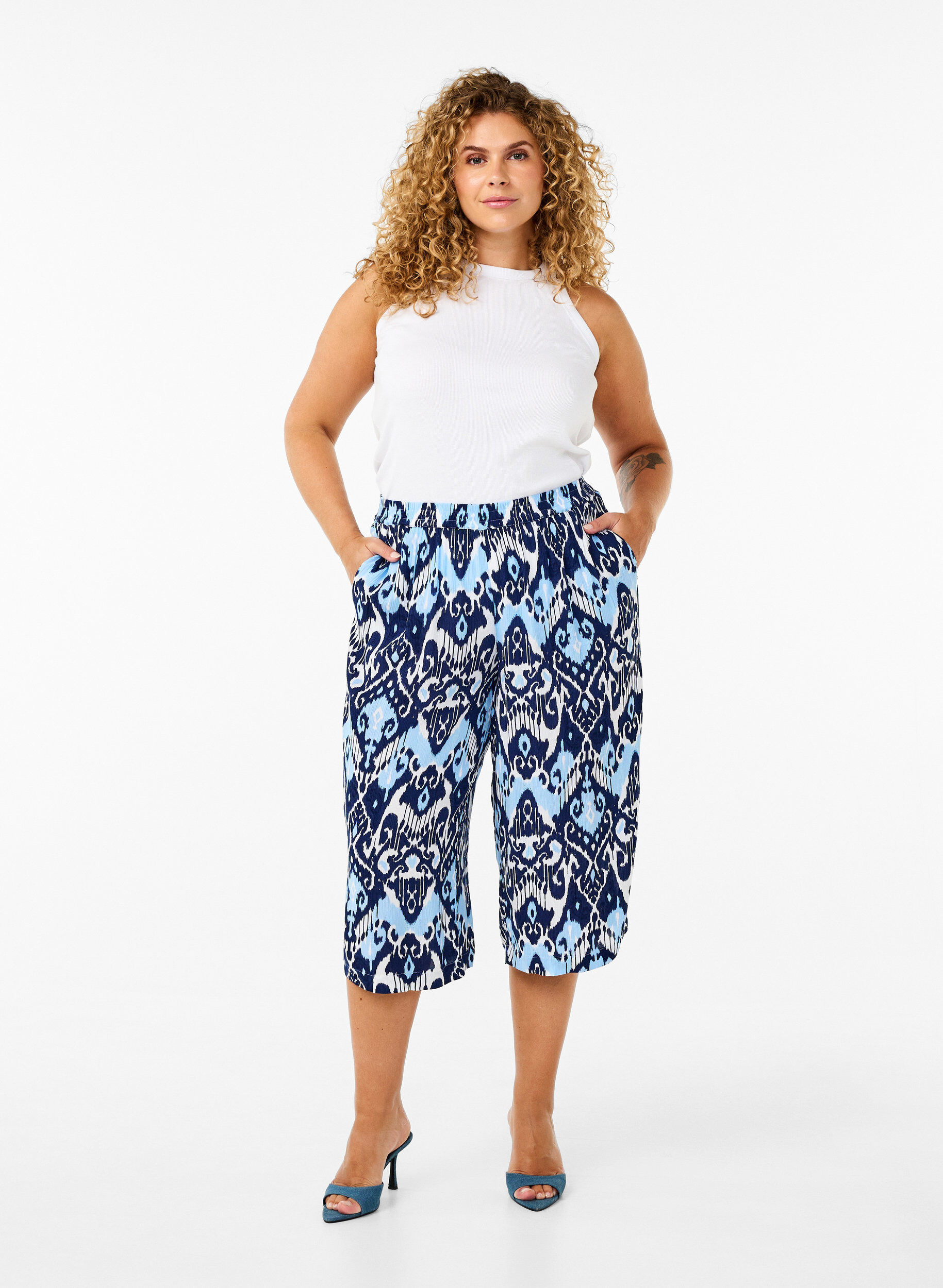ZizziCulotte-Hose aus Viskose mit Aufdruck, Blue Ethnic AOP, Model image number 3