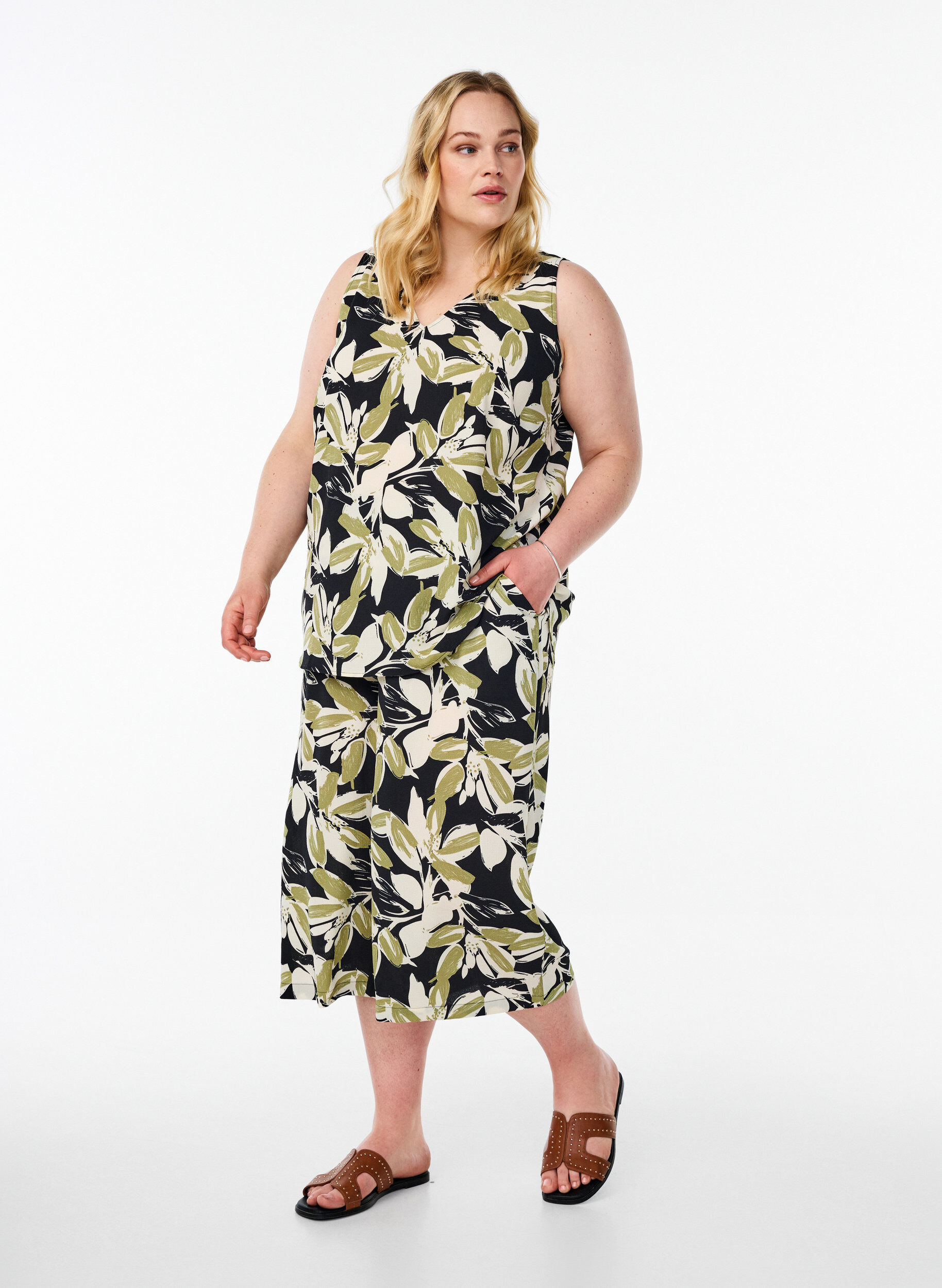 ZizziBedrucktes Oberteil mit V-Ausschnitt, Schwarz, Model image number 1