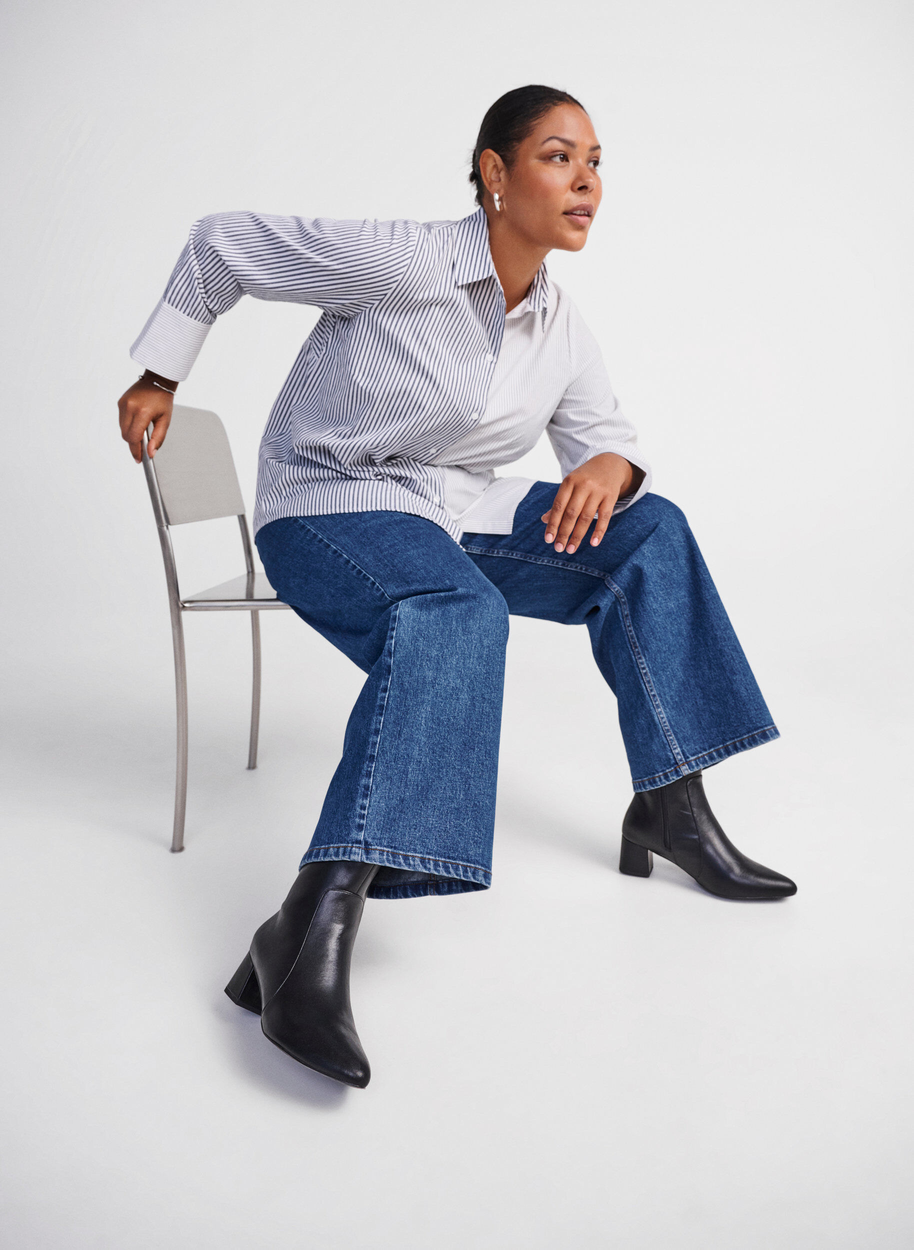 ZizziExtra-Weite - Kn&ouml;chenstiefel aus Leder mit Absatz, Black, Image image number 0