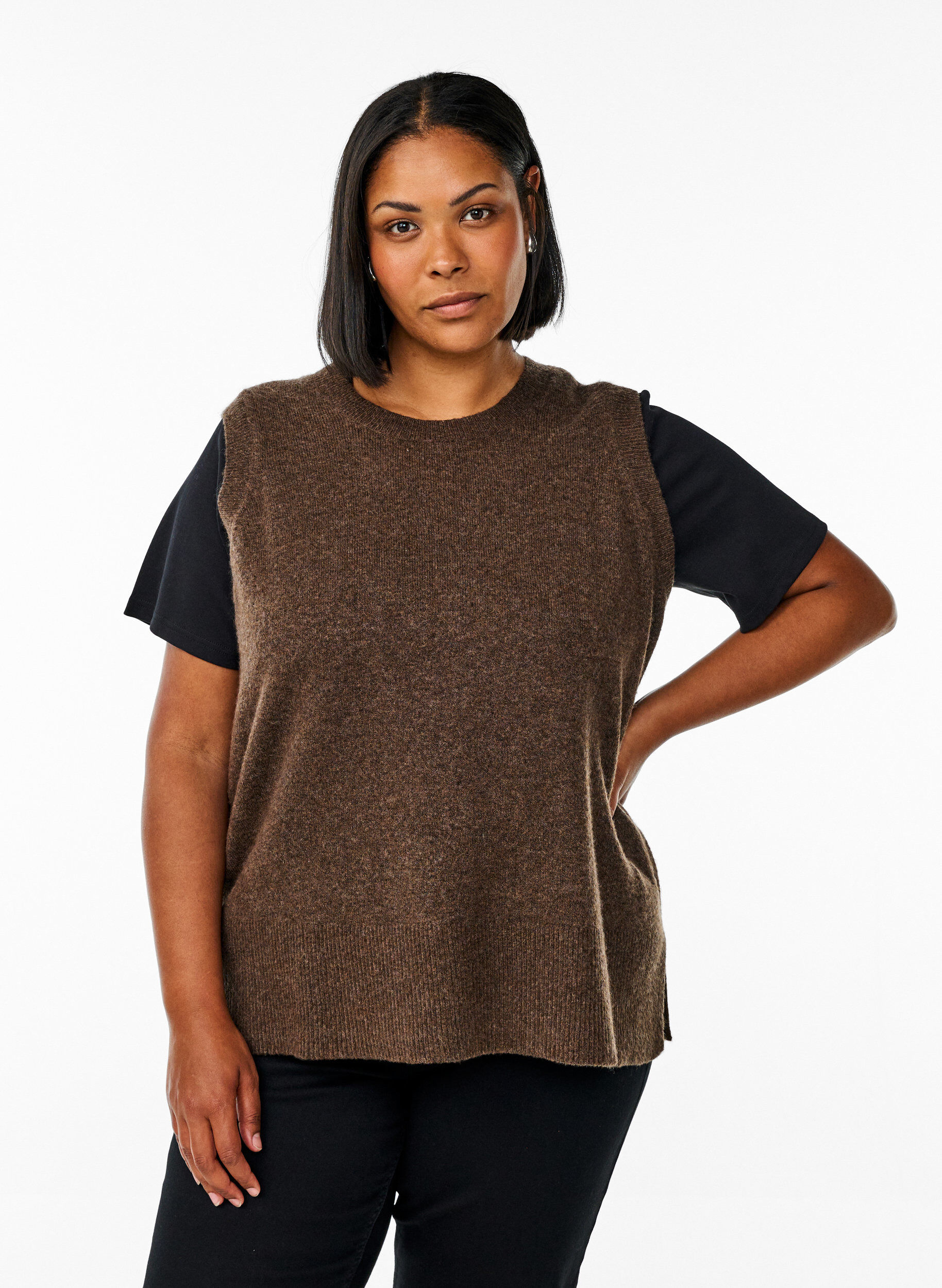 ZizziStrickweste mit Rippb&auml;ndern, Gr&uuml;n, Model image number 0