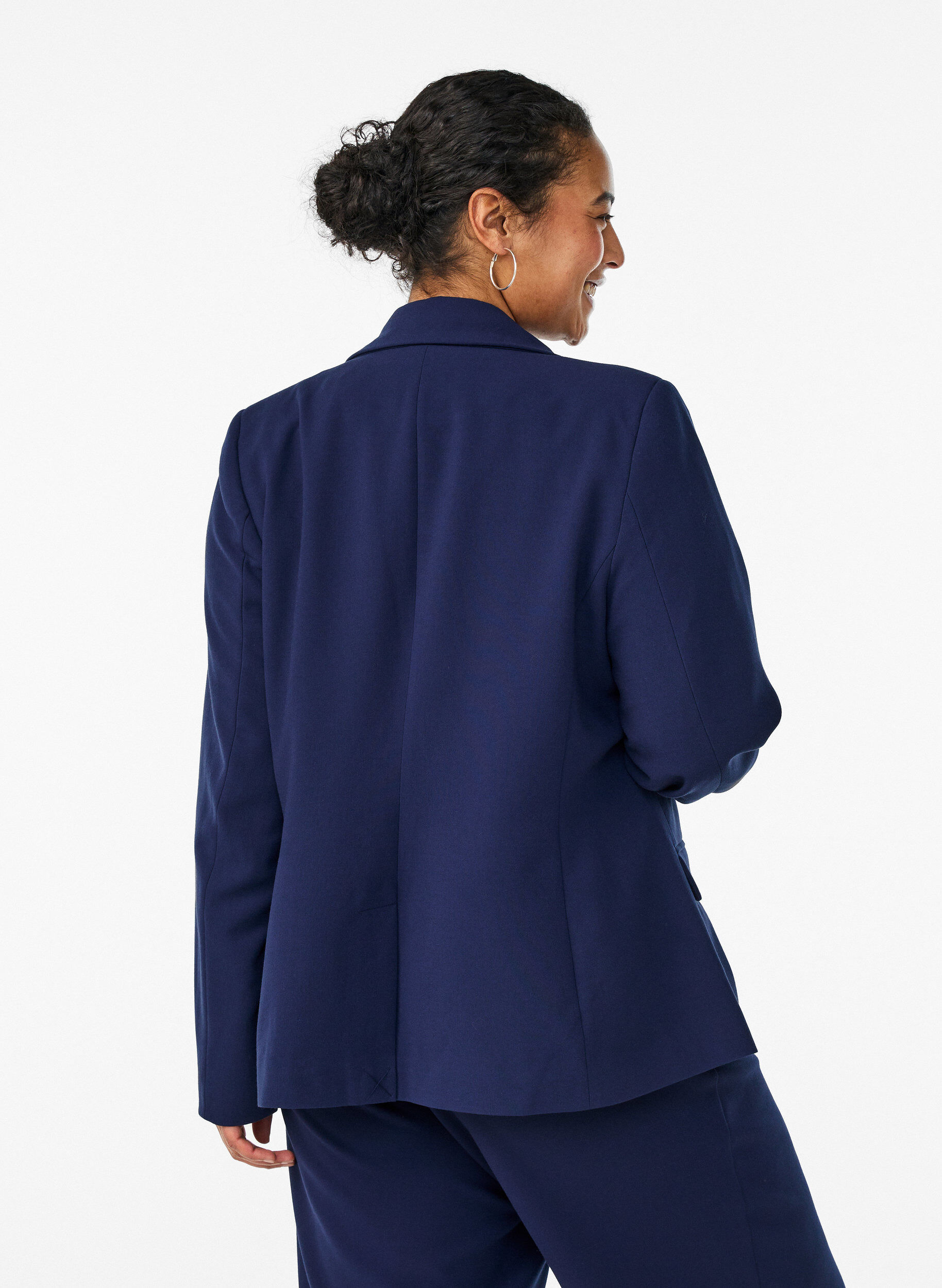 ZizziKlassischer Blazer mit Ein-Knopf-Verschluss und Taschen, Blau, Model image number 2