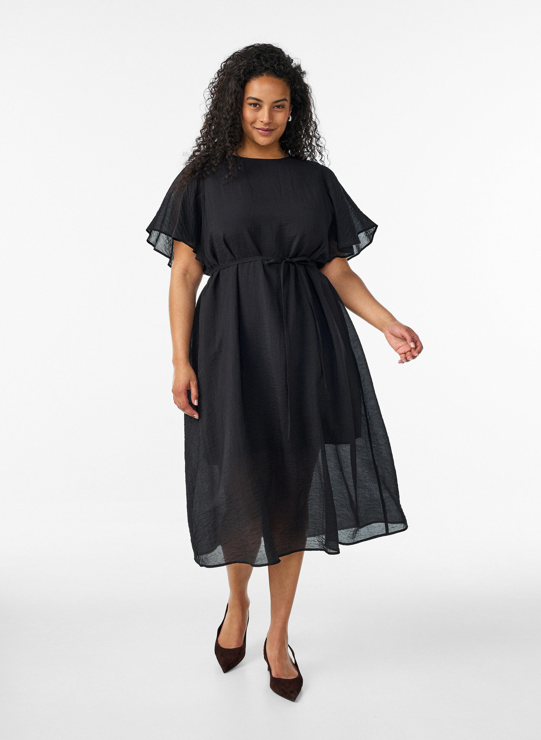 Kn&ouml;chellanges Kleid mit Fl&uuml;gel&auml;rmeln und Bindeg&uuml;rtel, Schwarz, Model