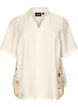 Bluse mit ellbogenlangen &Auml;rmeln und gebl&uuml;mten Details, Beige, Packshot image number 0