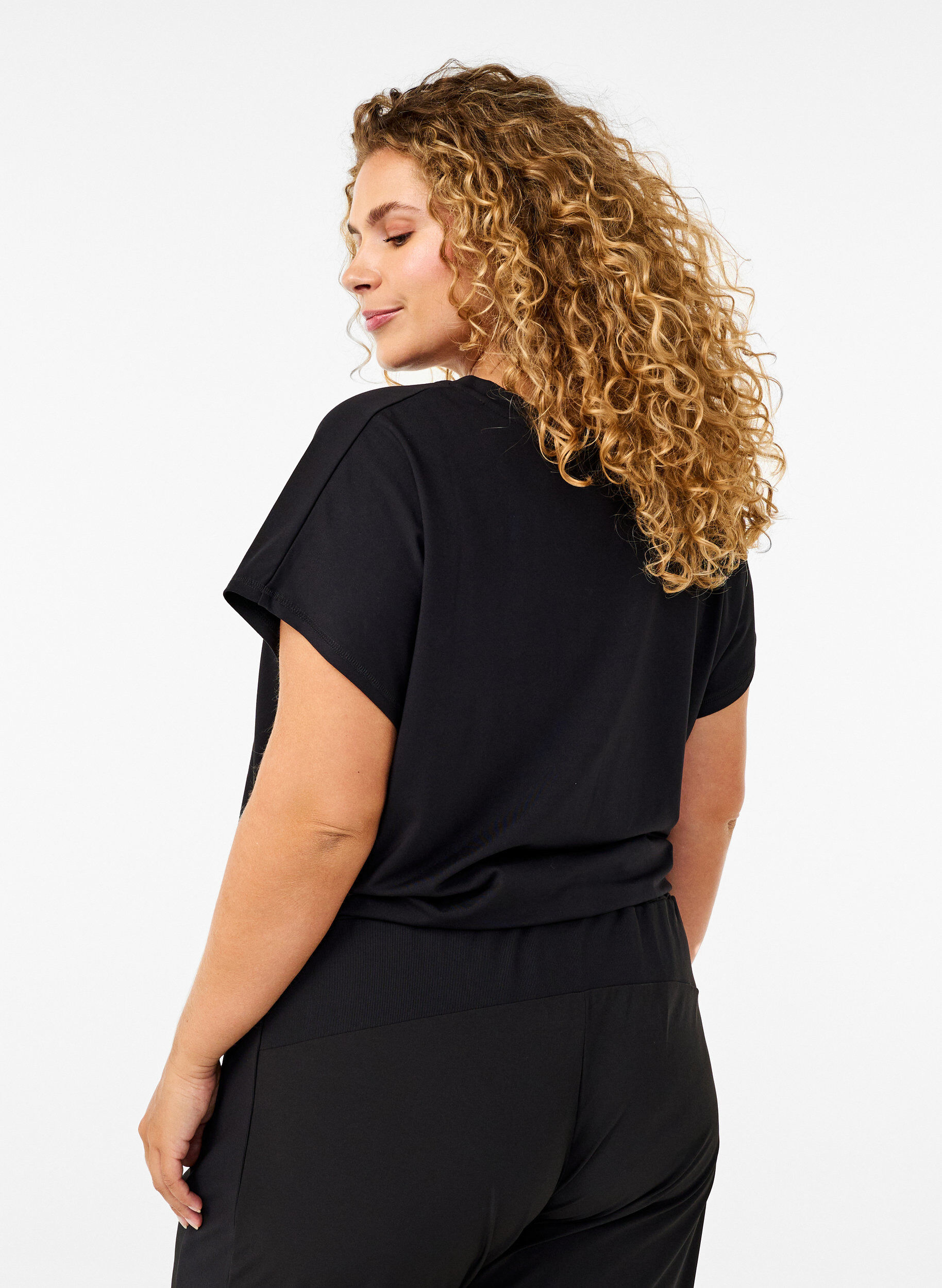 ZizziT-Shirt f&uuml;r das Training, mit V-Ausschnitt, Black, Model image number 1